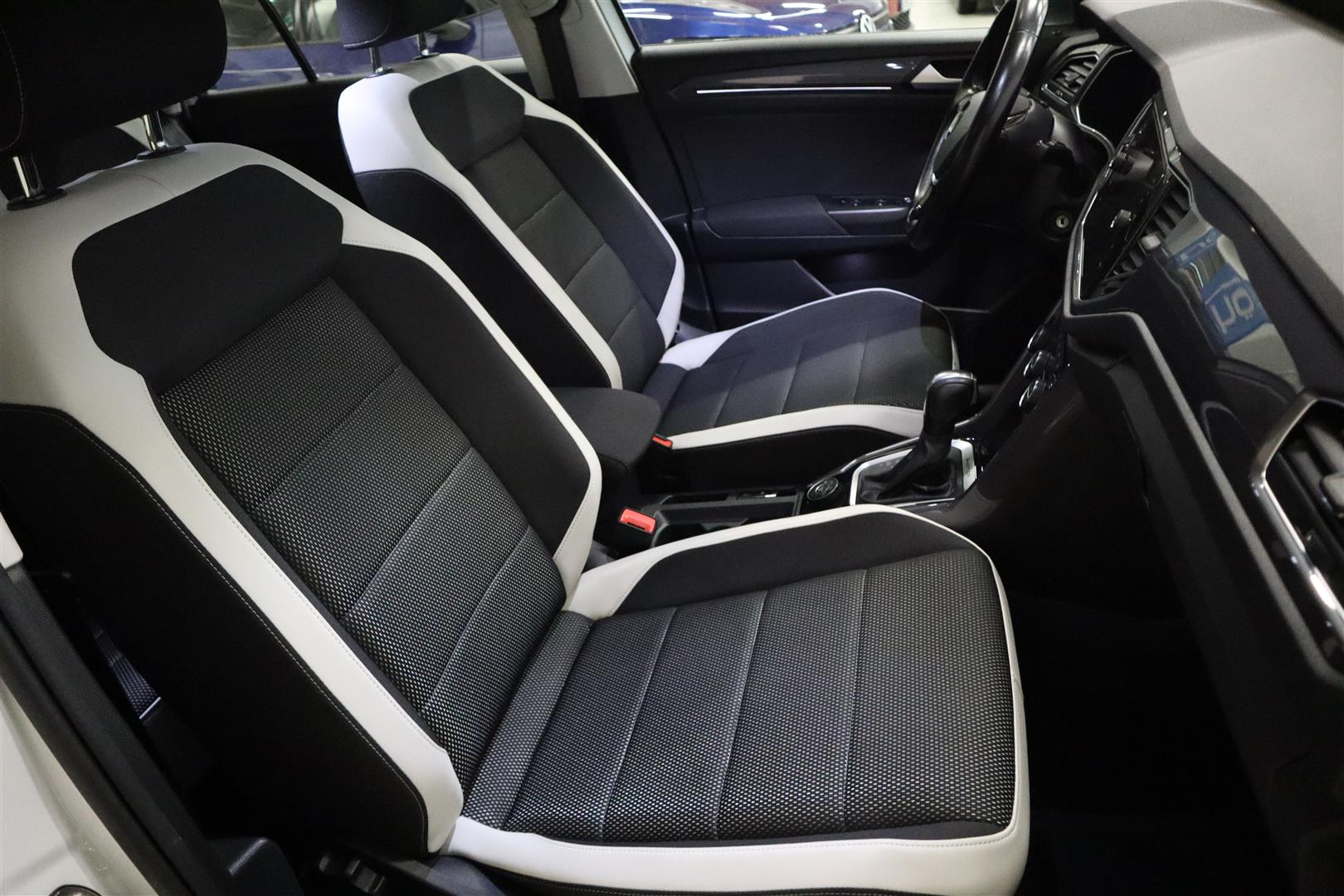 VOLKSWAGEN T-Roc 2021