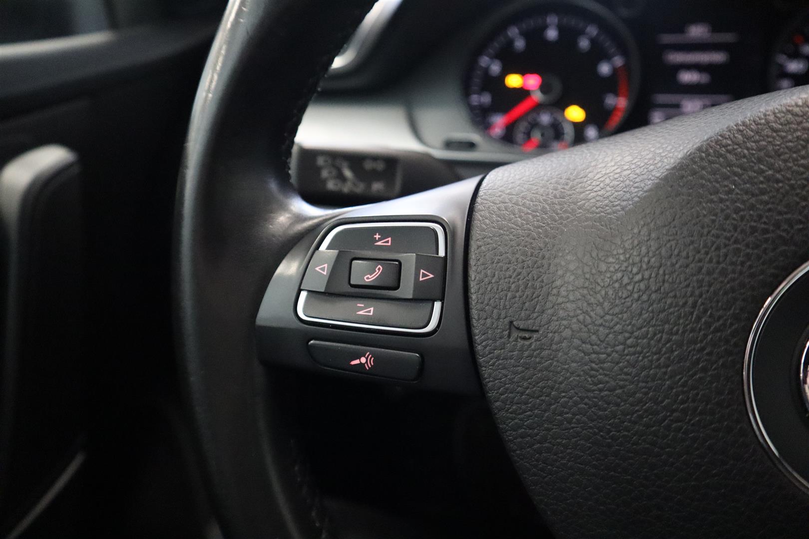 VOLKSWAGEN Passat 2014