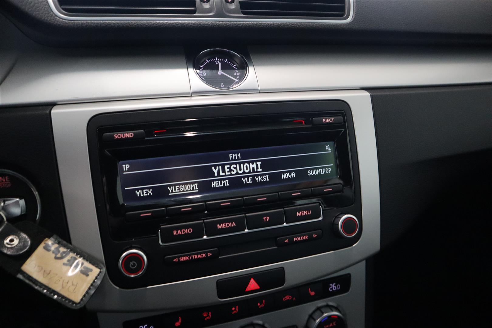 VOLKSWAGEN Passat 2014