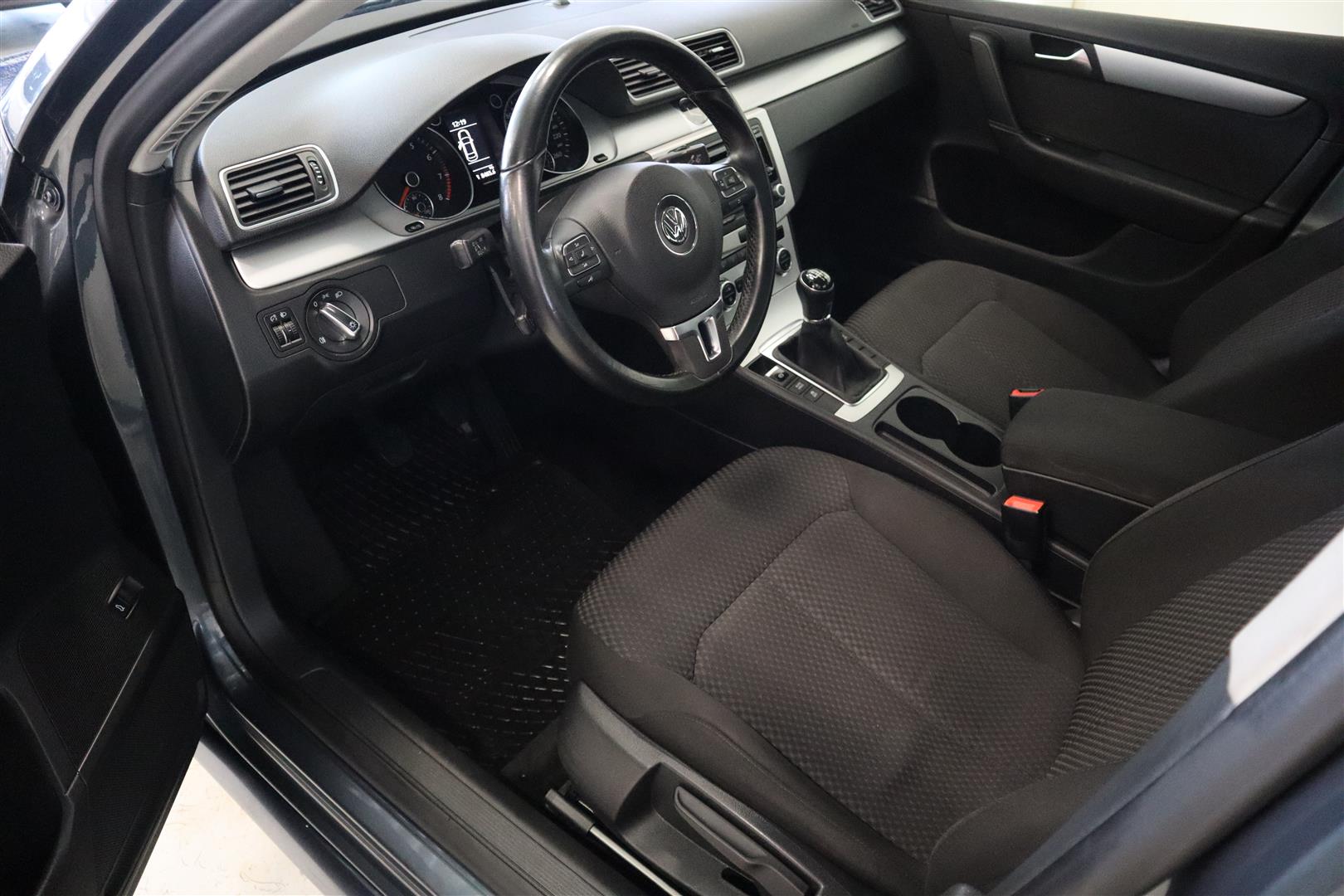 VOLKSWAGEN Passat 2014