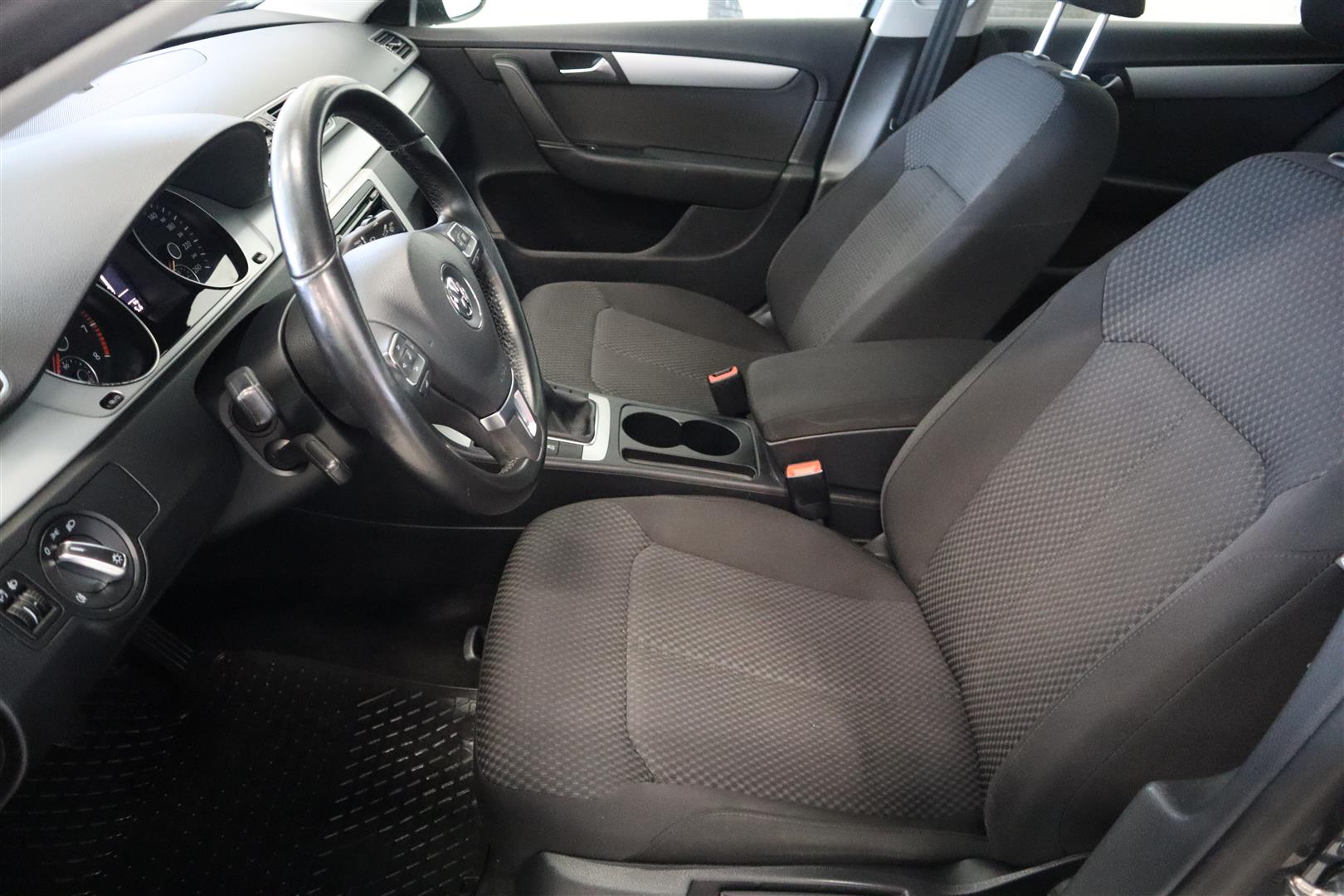 VOLKSWAGEN Passat 2014