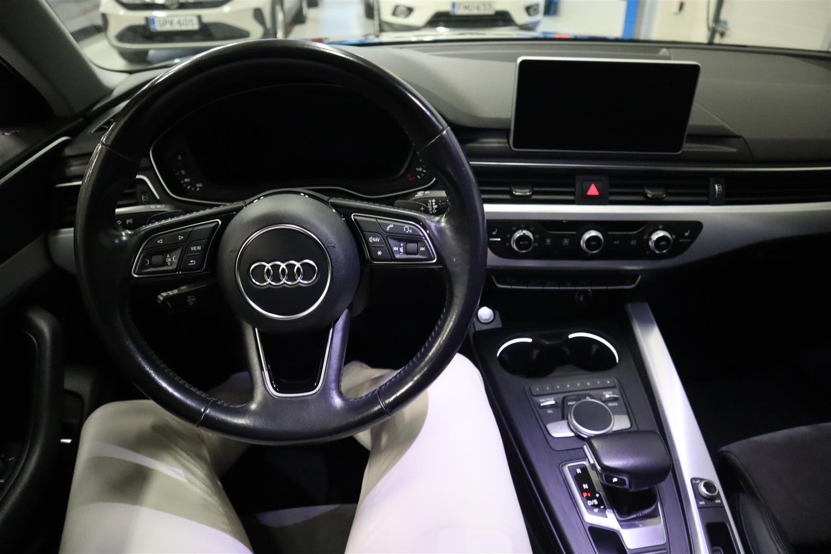AUDI A4 2016