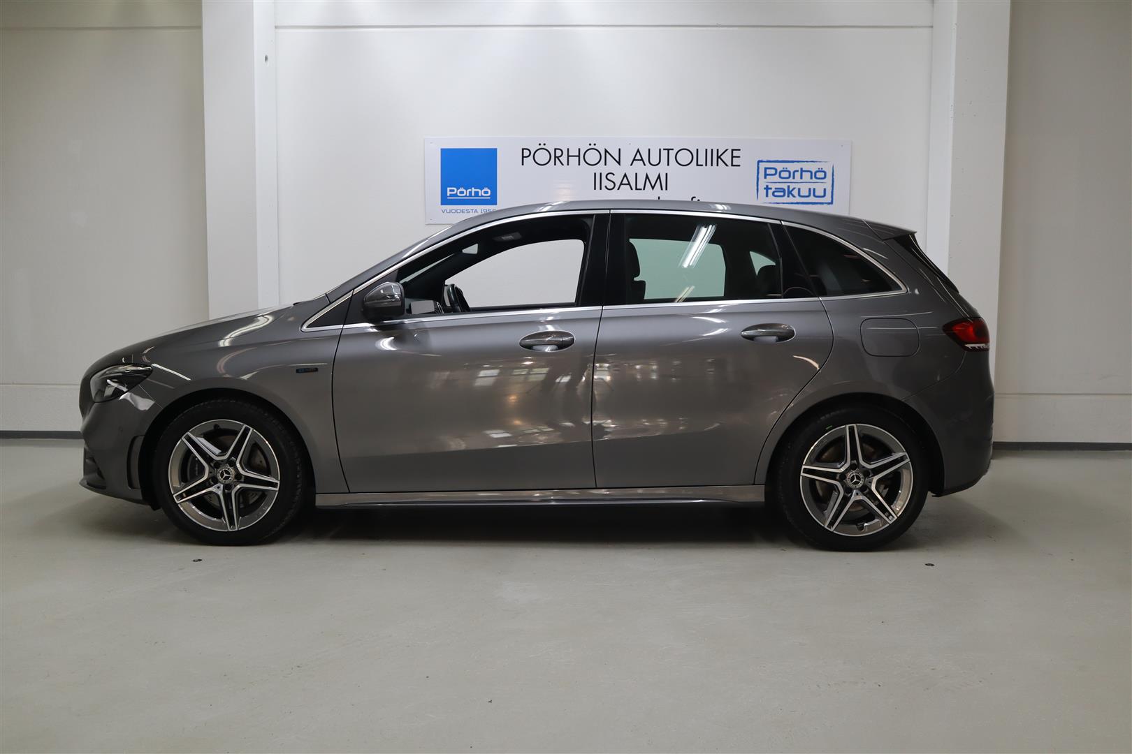 MERCEDES-BENZ B 2021