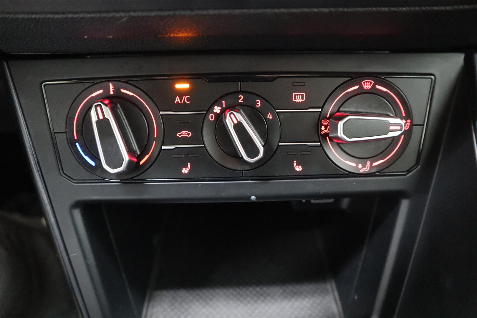 VOLKSWAGEN Polo 2019