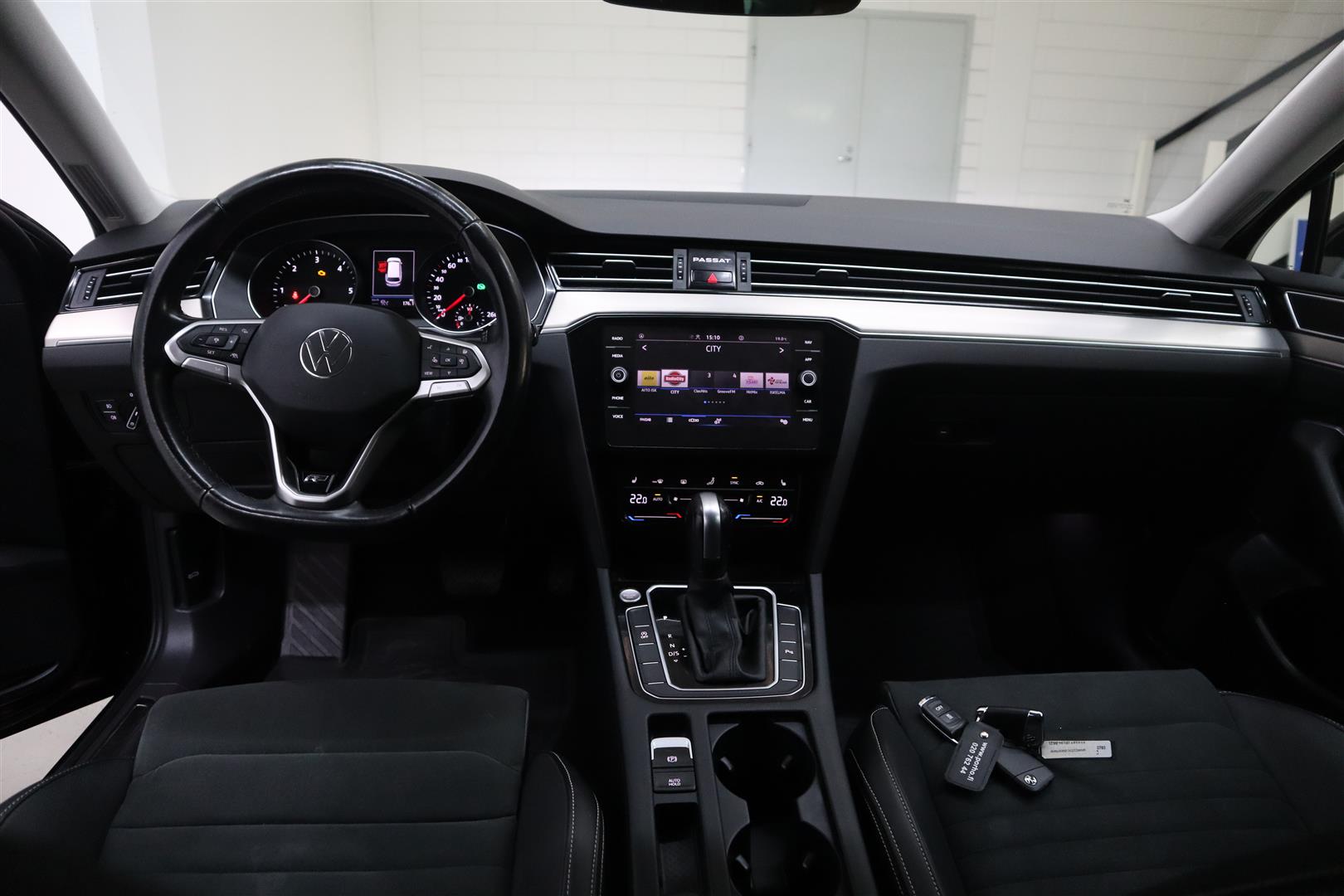VOLKSWAGEN Passat 2022