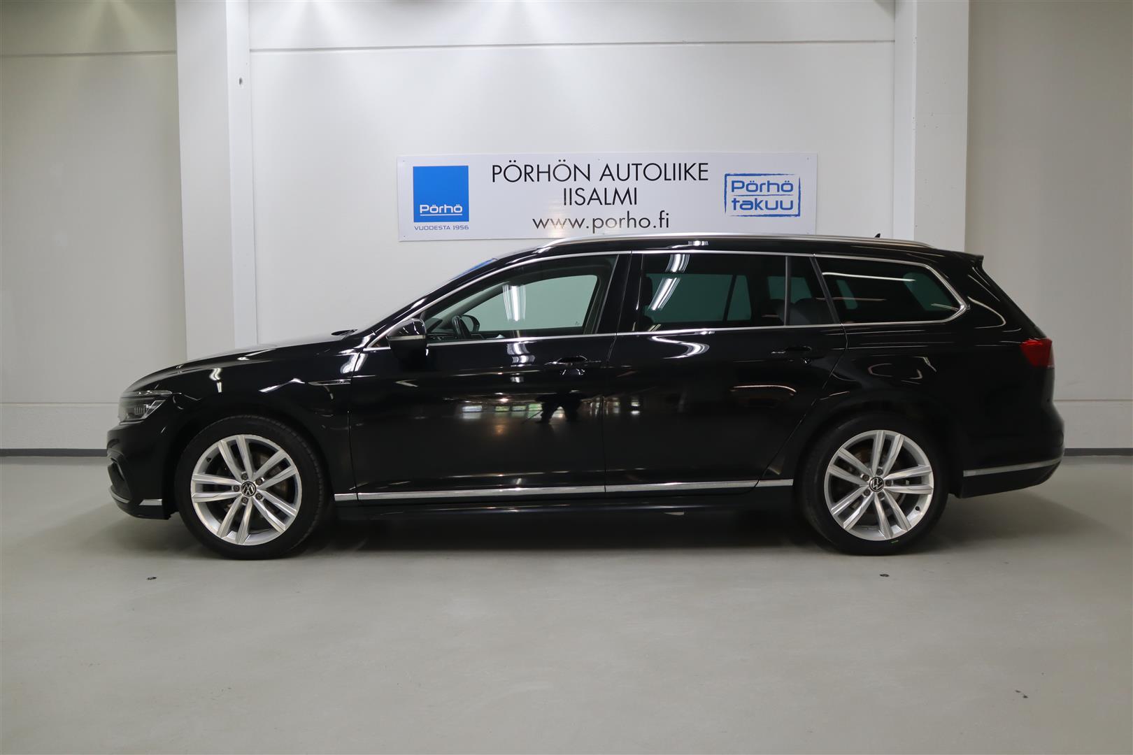 VOLKSWAGEN Passat 2022