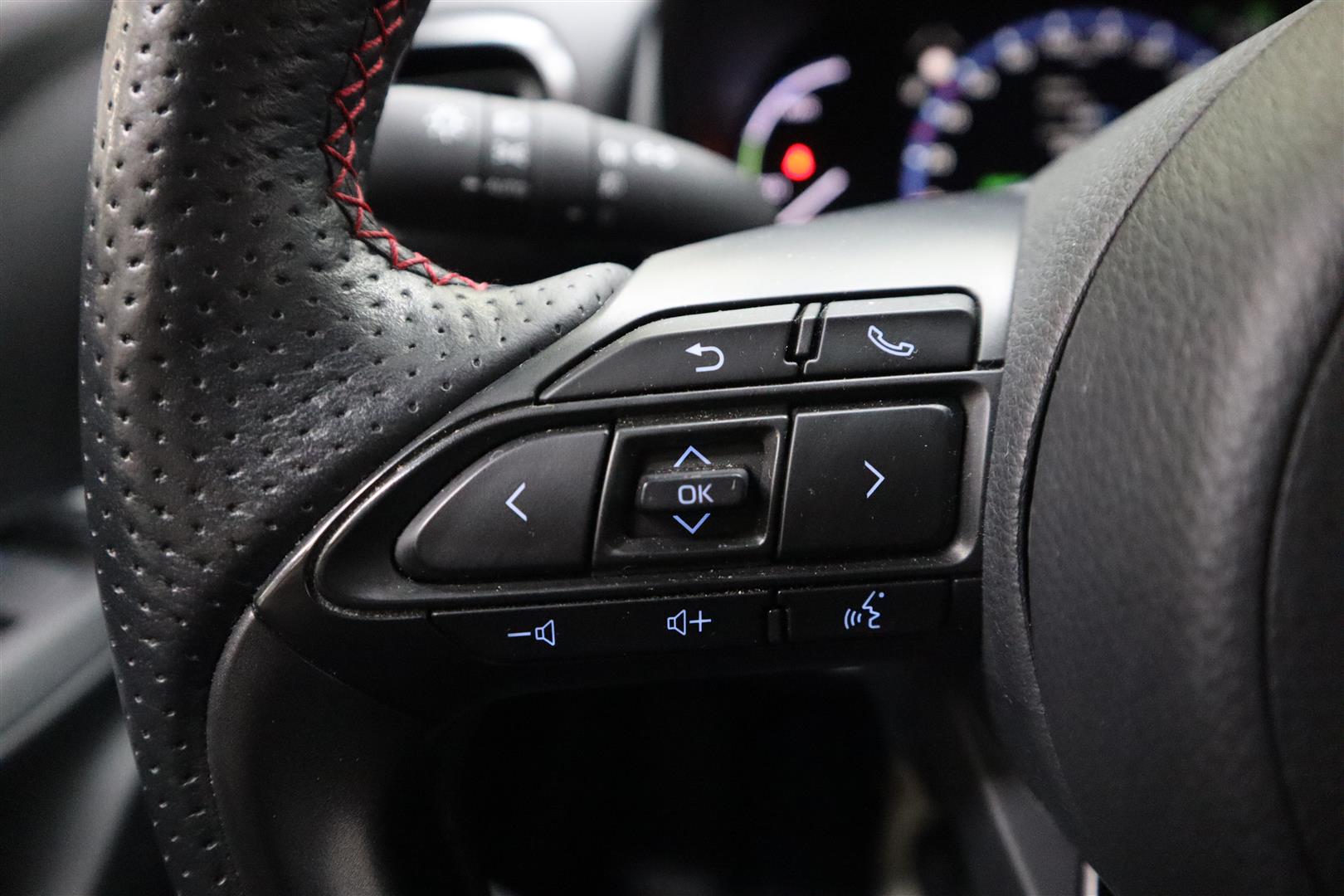 TOYOTA Yaris Cross 2023