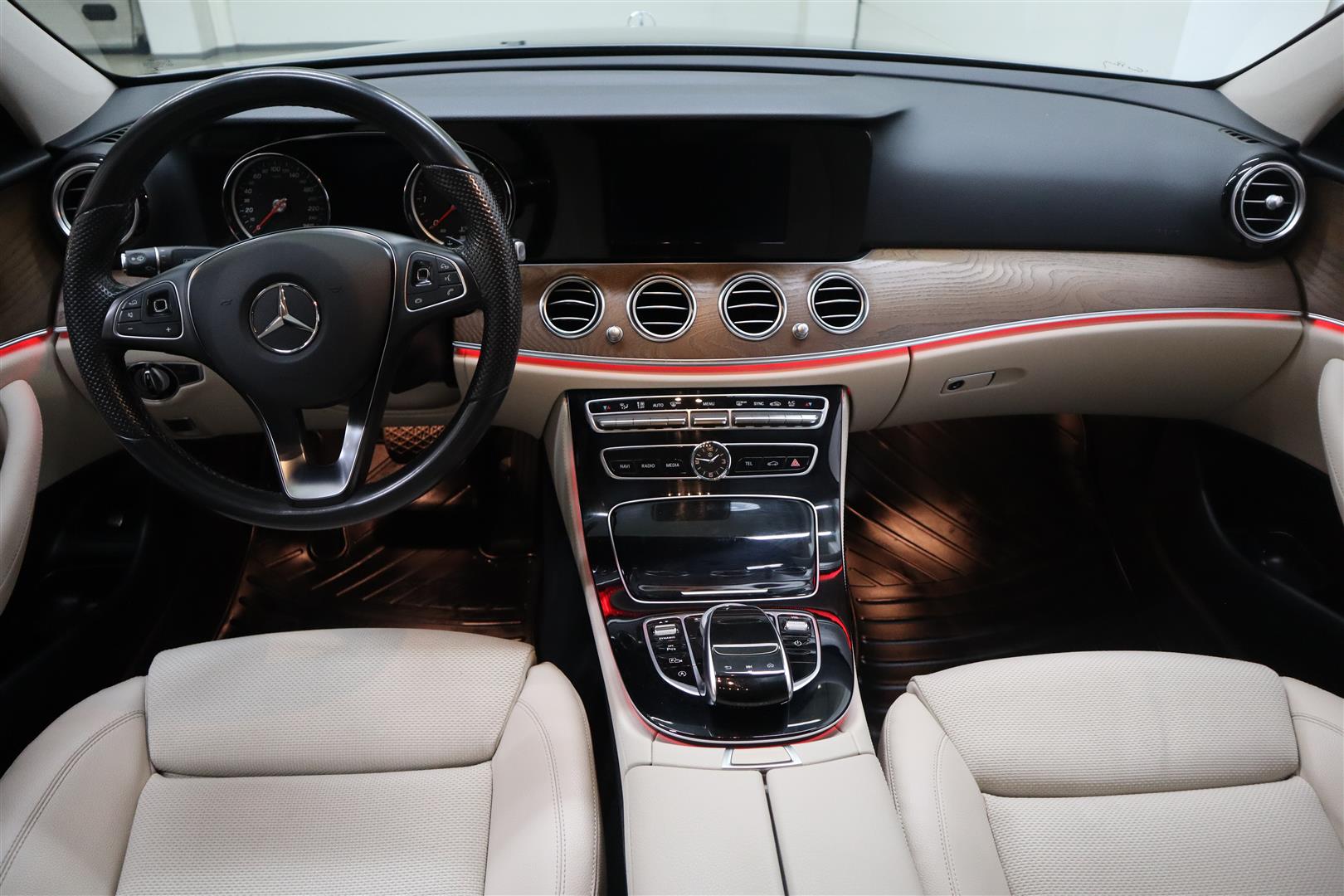 MERCEDES-BENZ E 2017