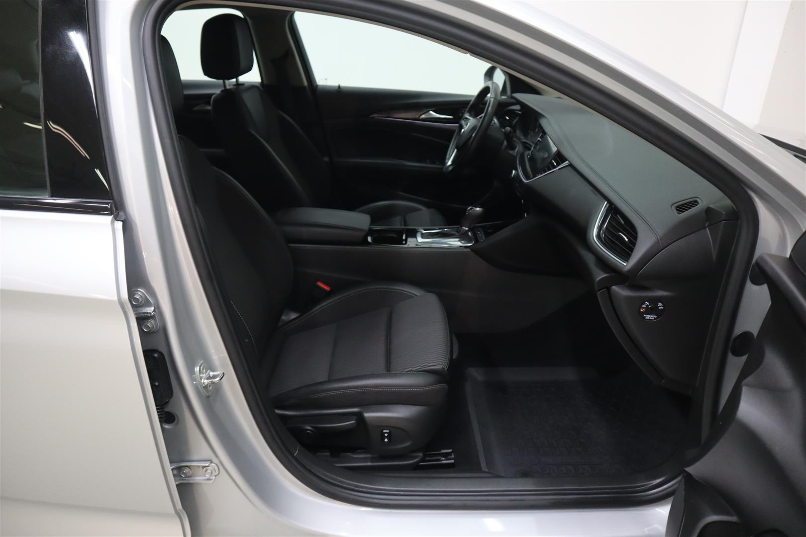 OPEL Insignia 2021