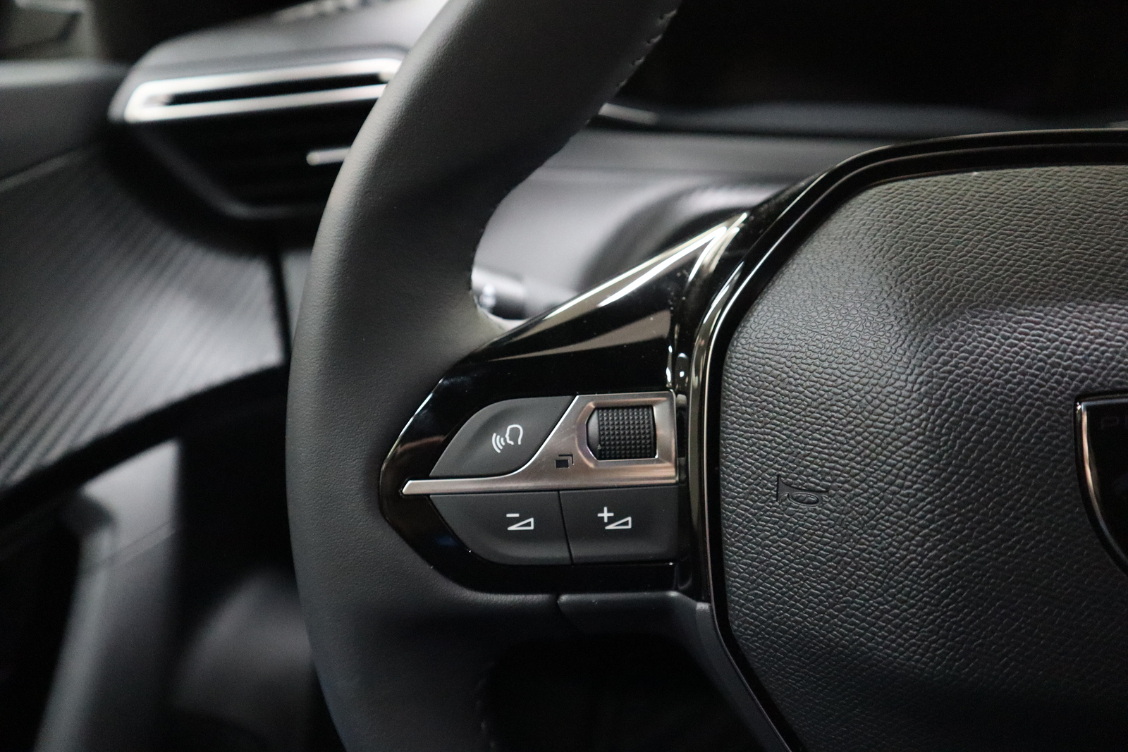 Peugeot 2008 13