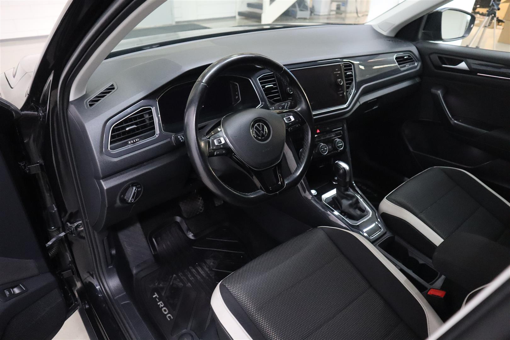 VOLKSWAGEN T-Roc 2020