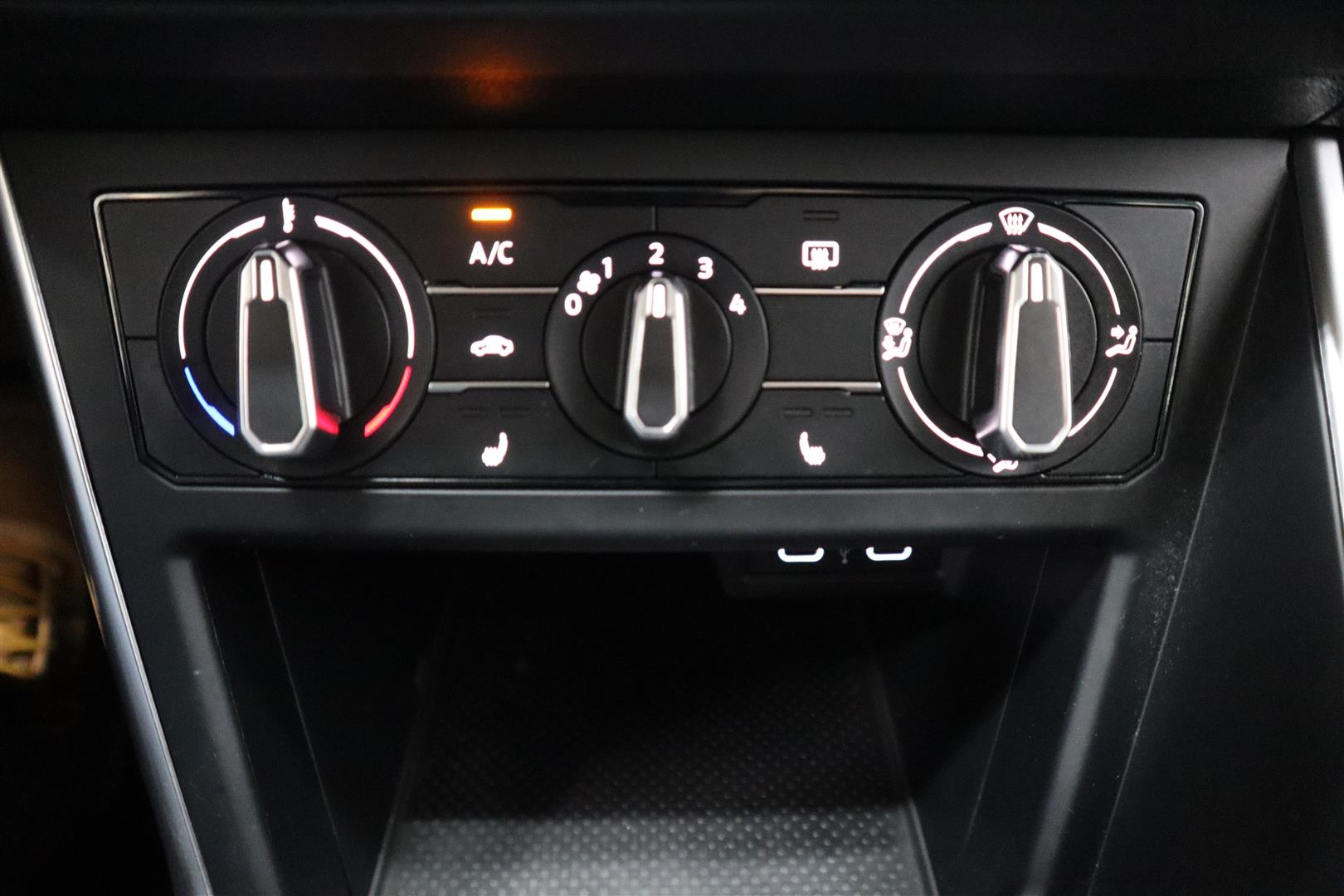 VOLKSWAGEN Polo 2022