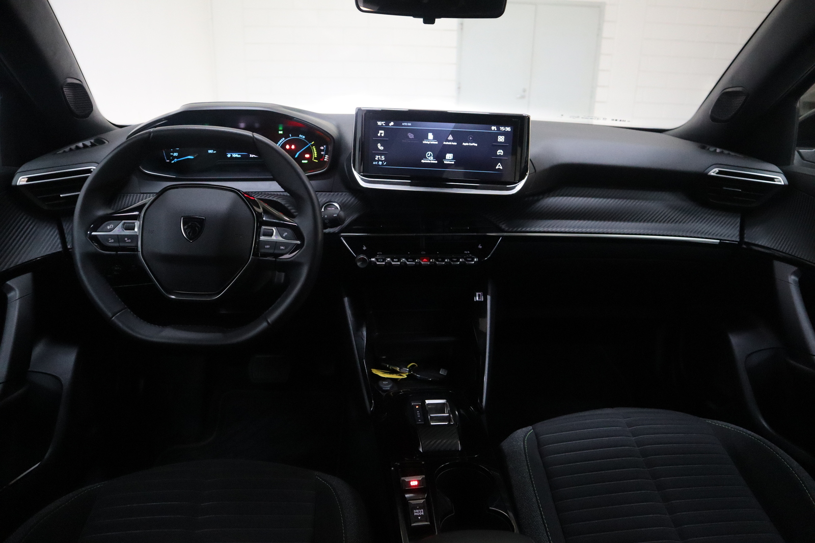 Peugeot e-2008 2023