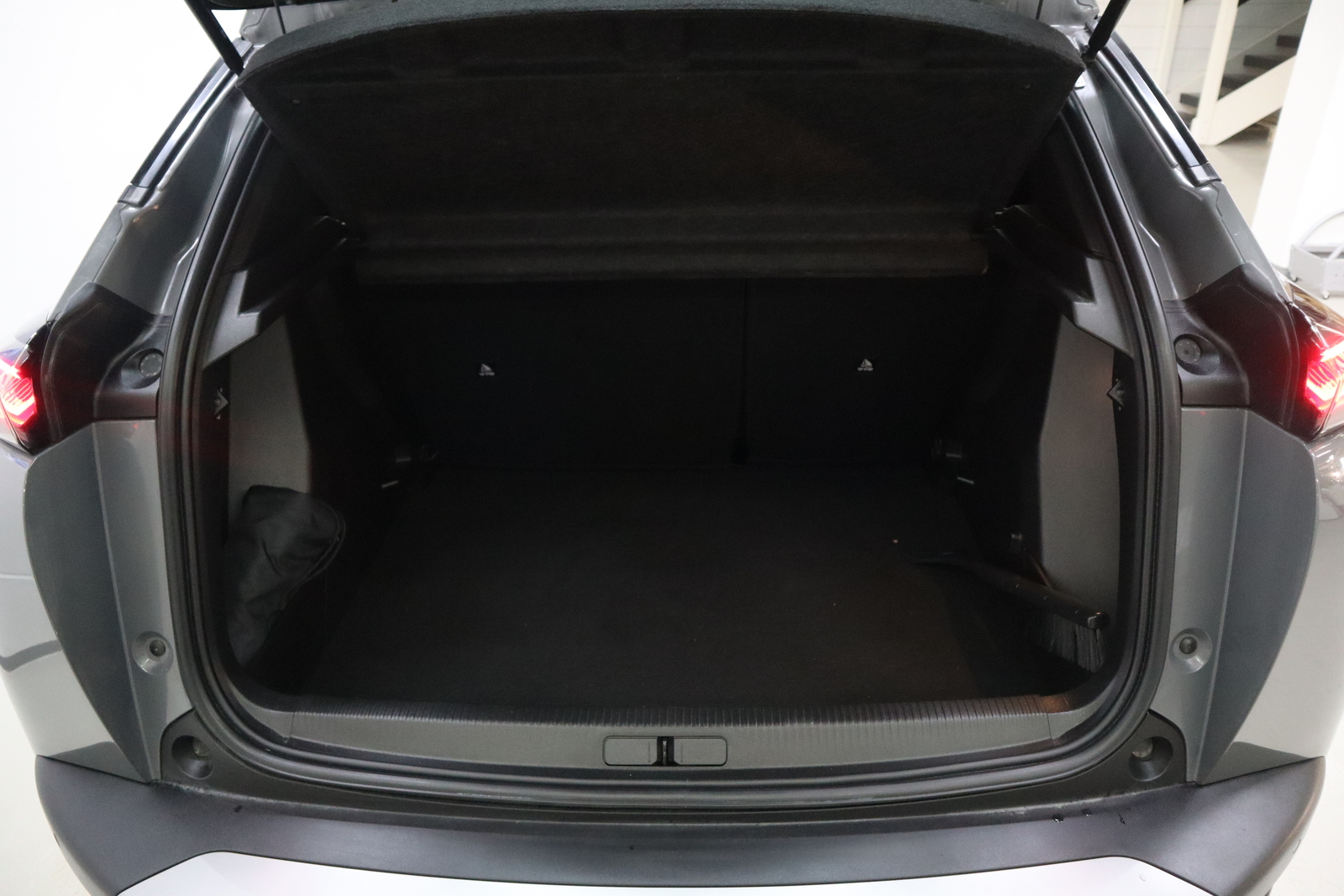 Peugeot e-2008 2023