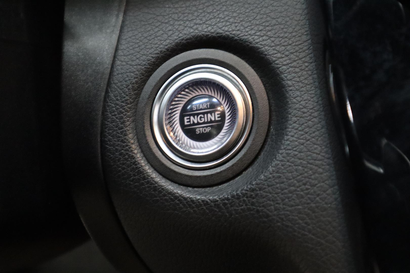 MERCEDES-BENZ C 2020