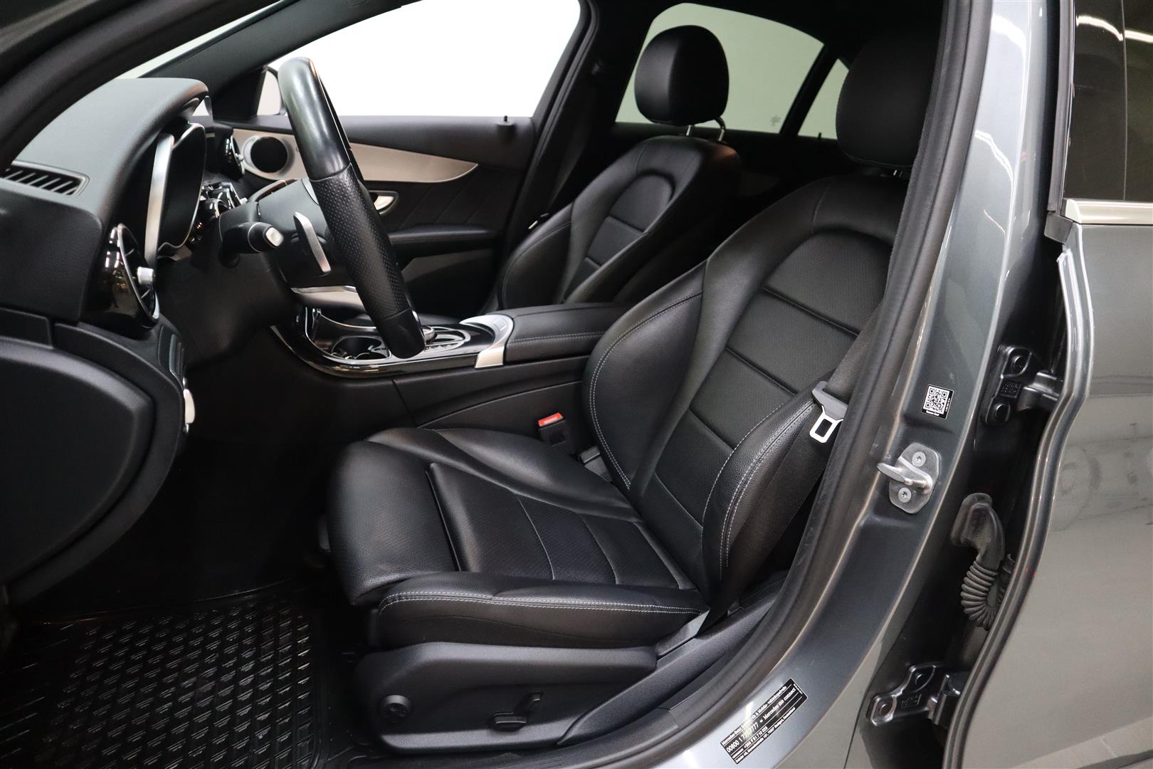 MERCEDES-BENZ C 2020