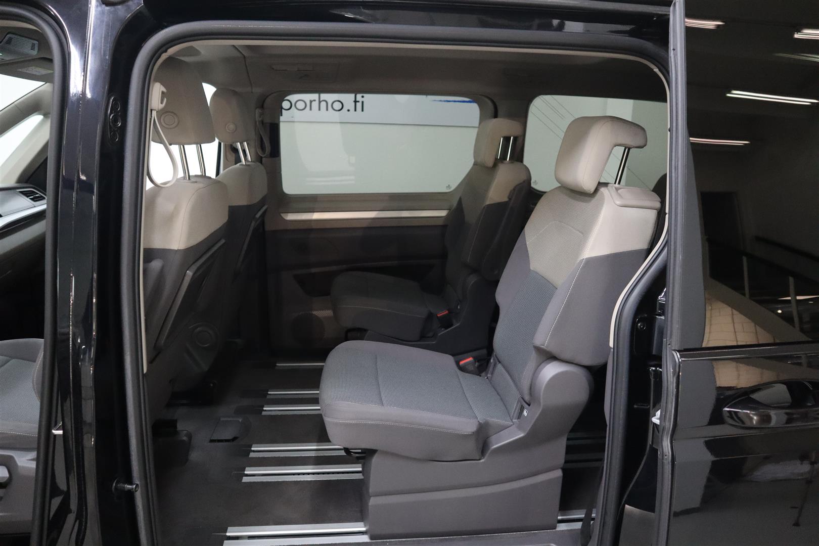 VOLKSWAGEN Multivan 2022
