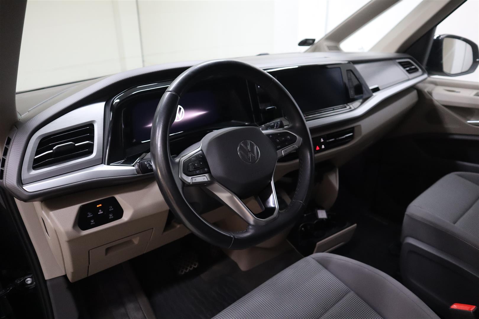 VOLKSWAGEN Multivan 2022