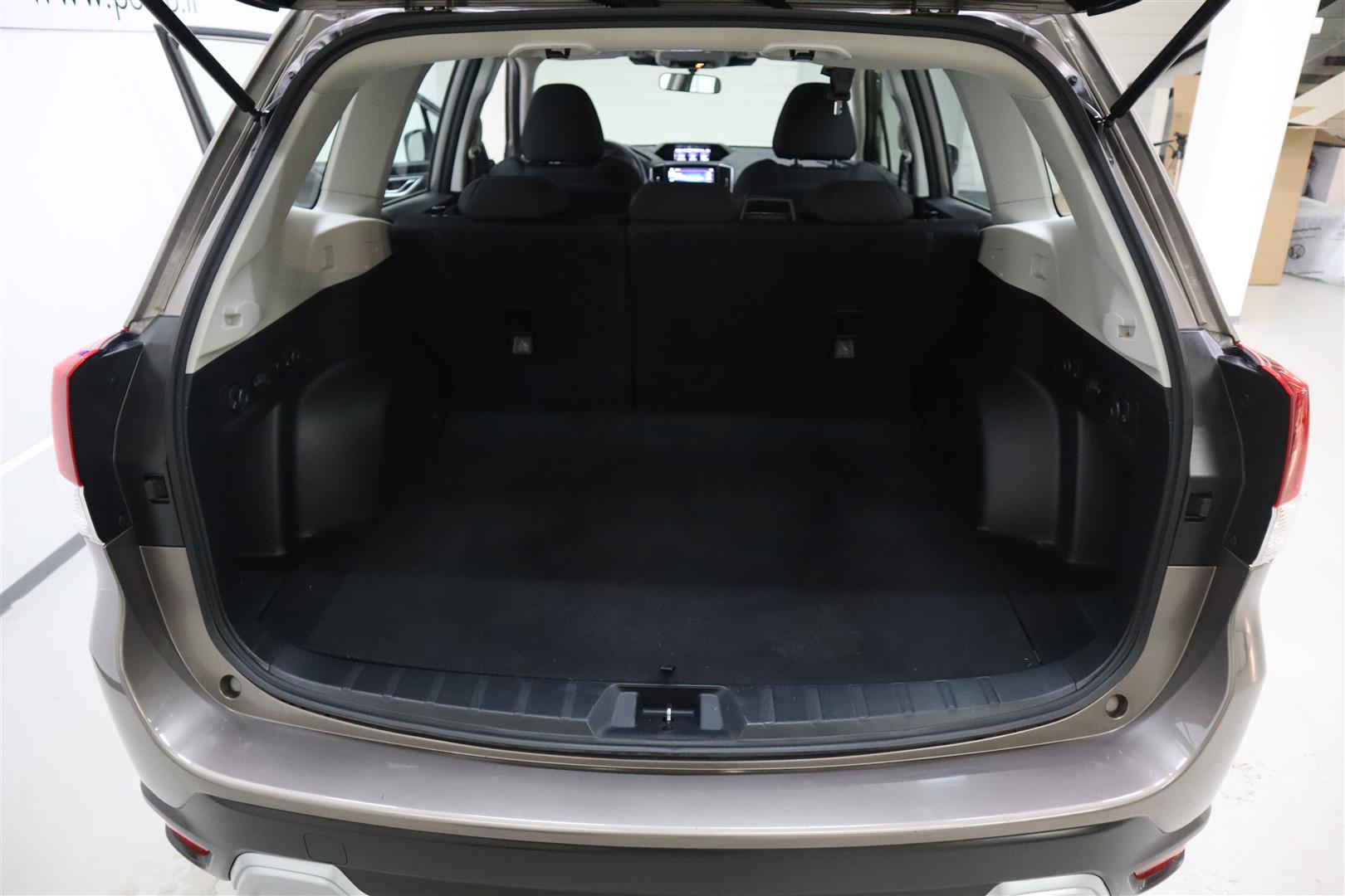 SUBARU Forester 2023