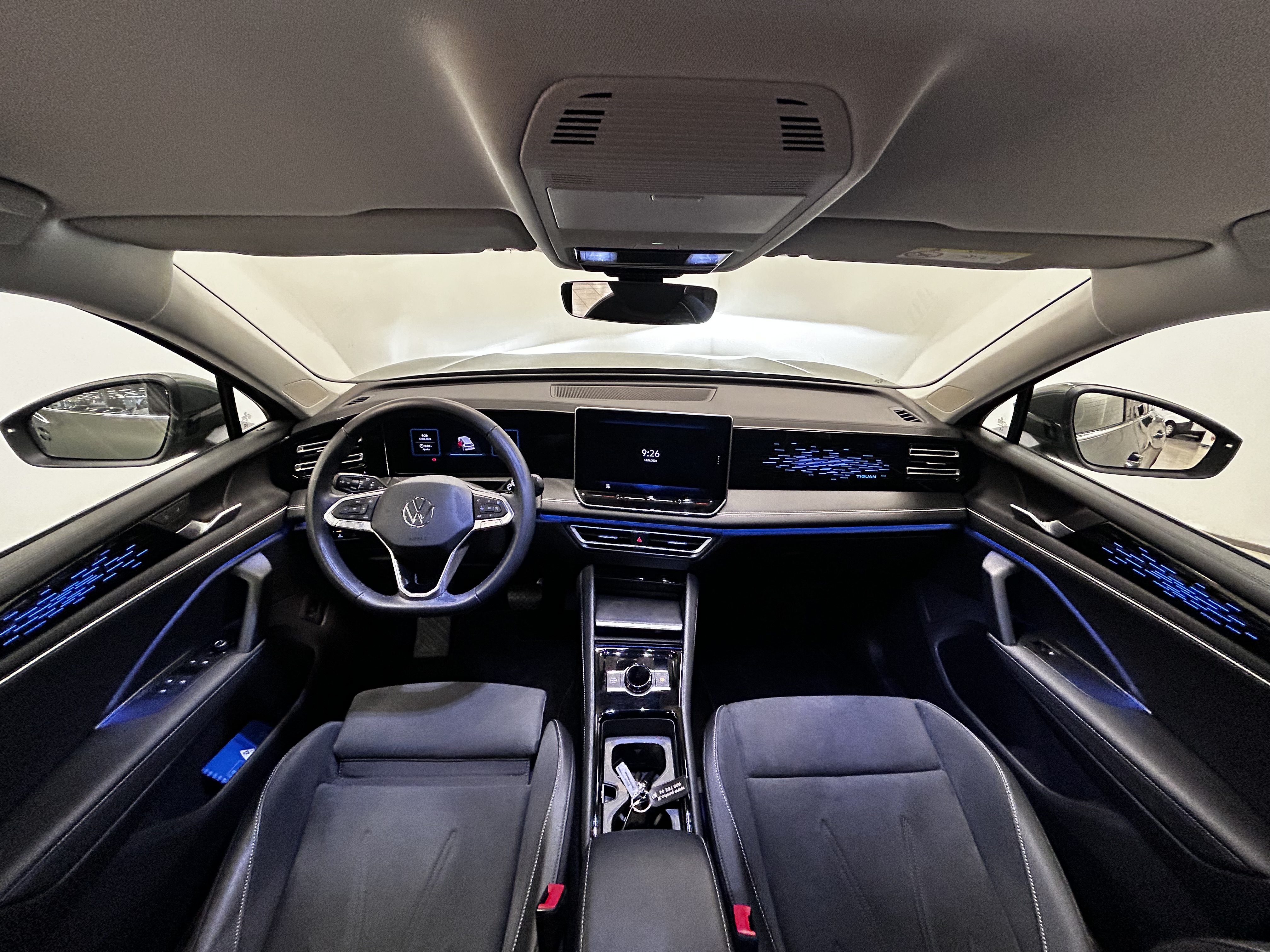 VOLKSWAGEN Tiguan 2024