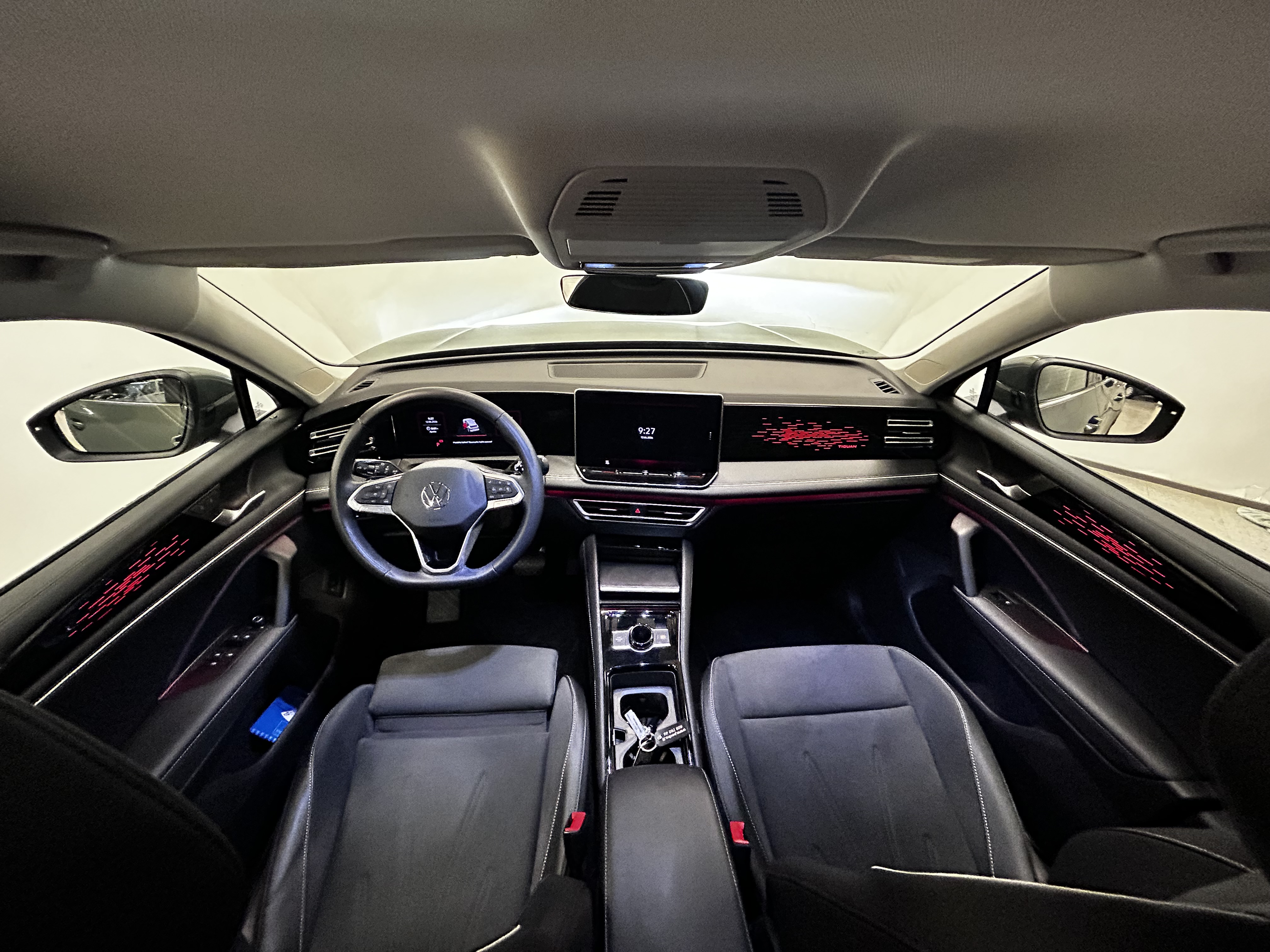 VOLKSWAGEN Tiguan 2024
