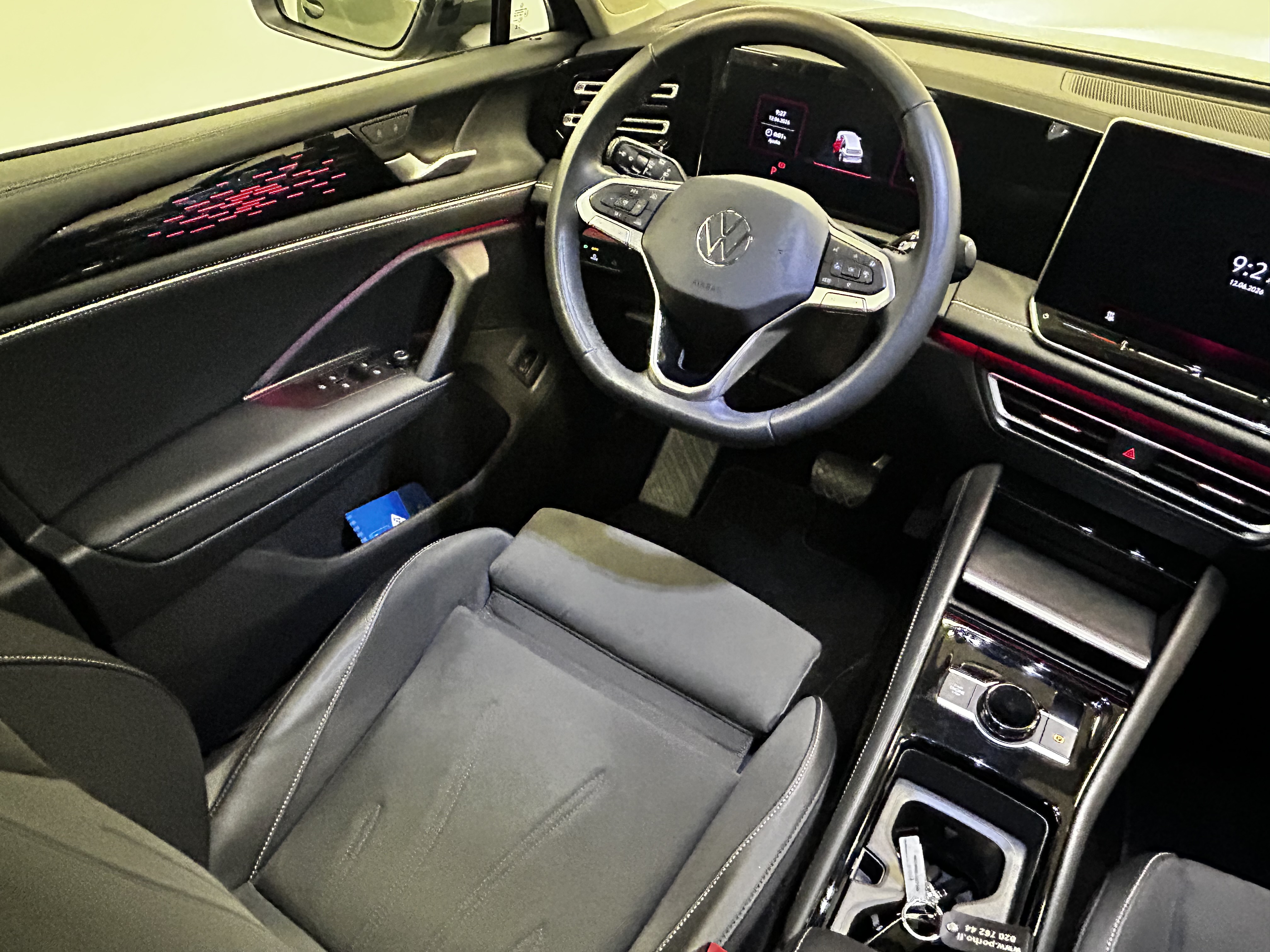 VOLKSWAGEN Tiguan 2024