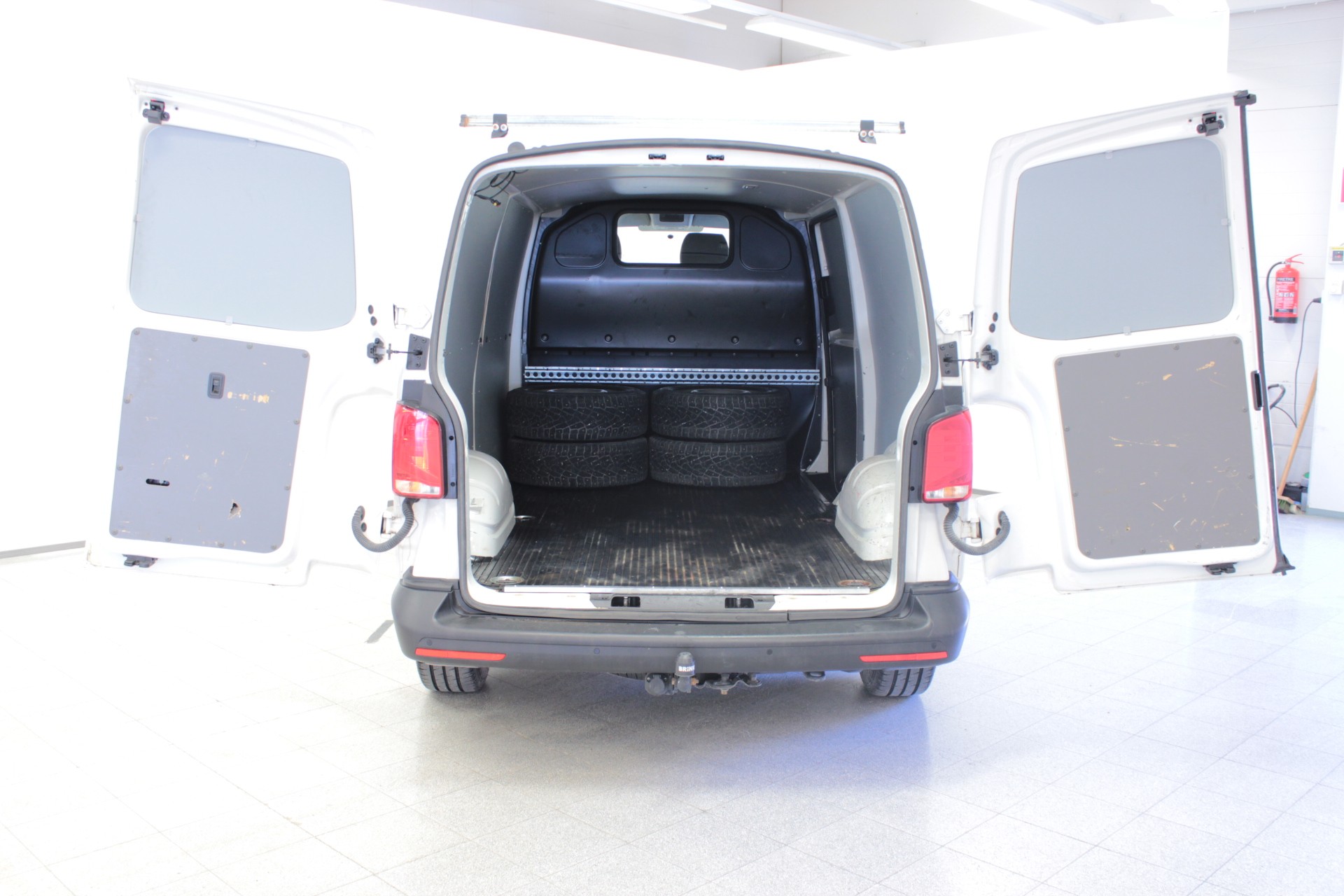 VOLKSWAGEN Transporter 2020