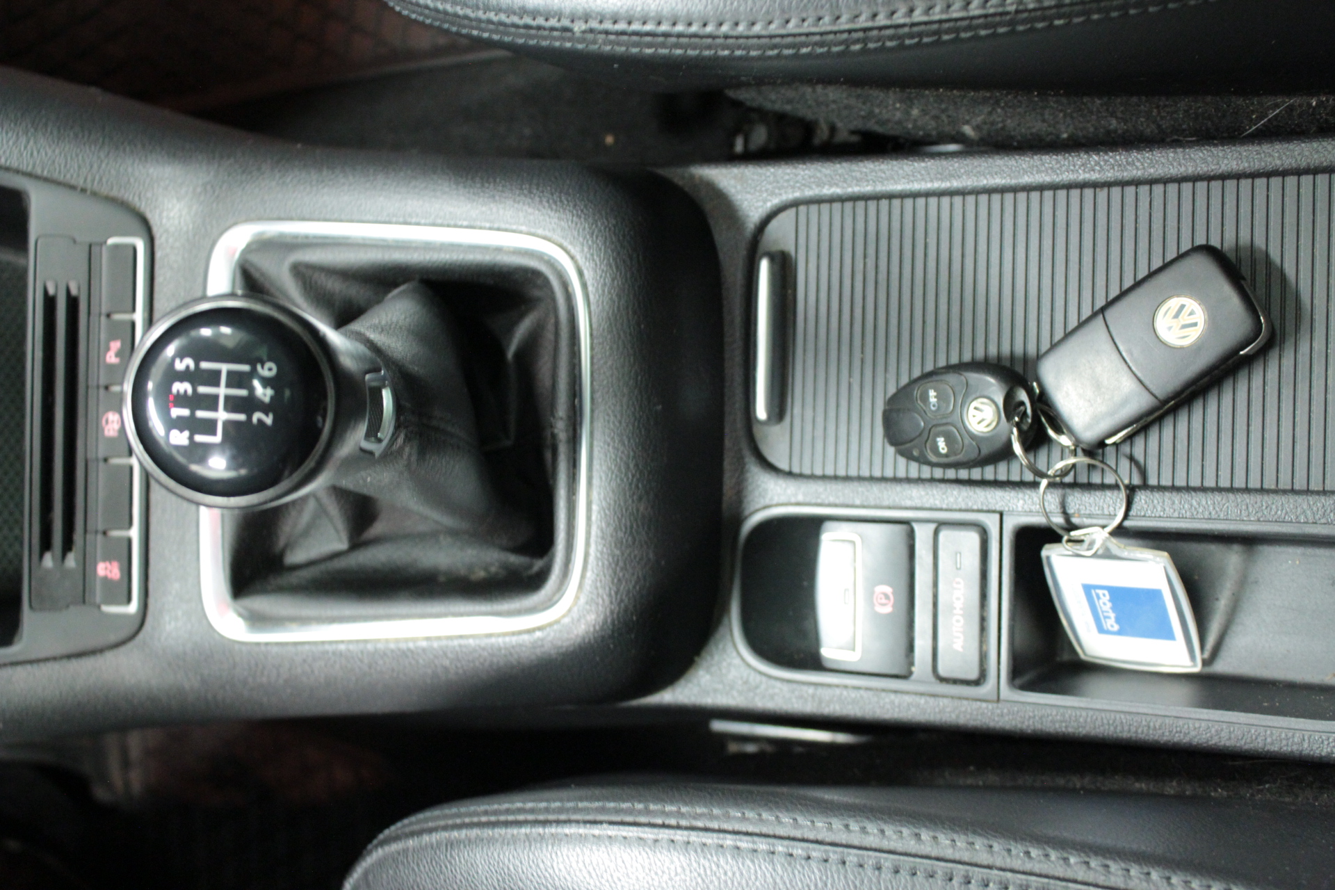 VOLKSWAGEN Tiguan 2012