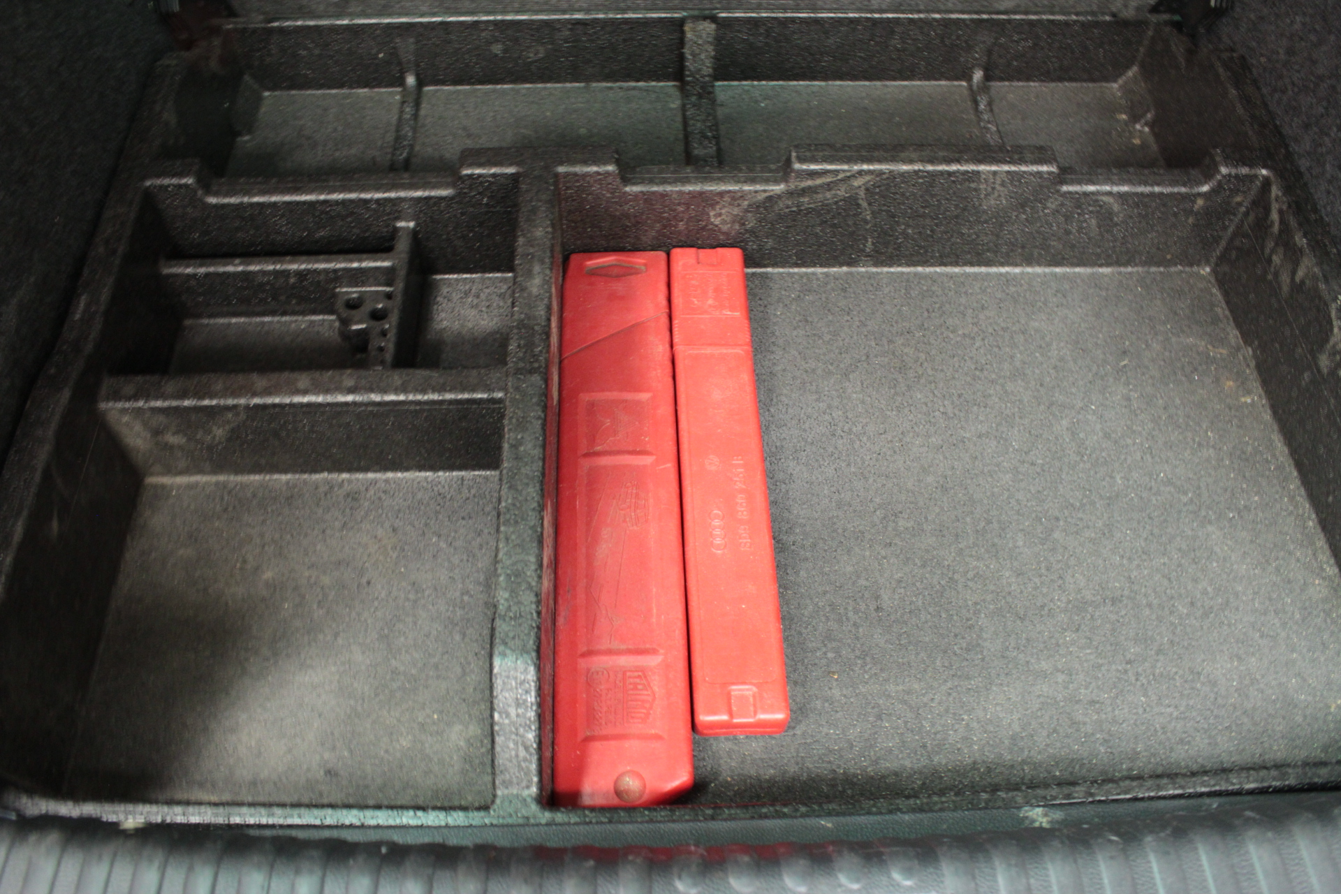 VOLKSWAGEN Tiguan 2012