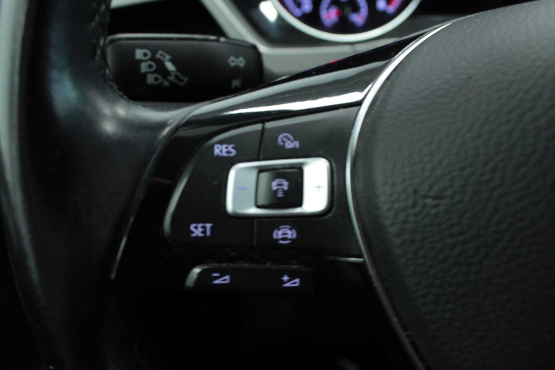 VOLKSWAGEN Touran 2021