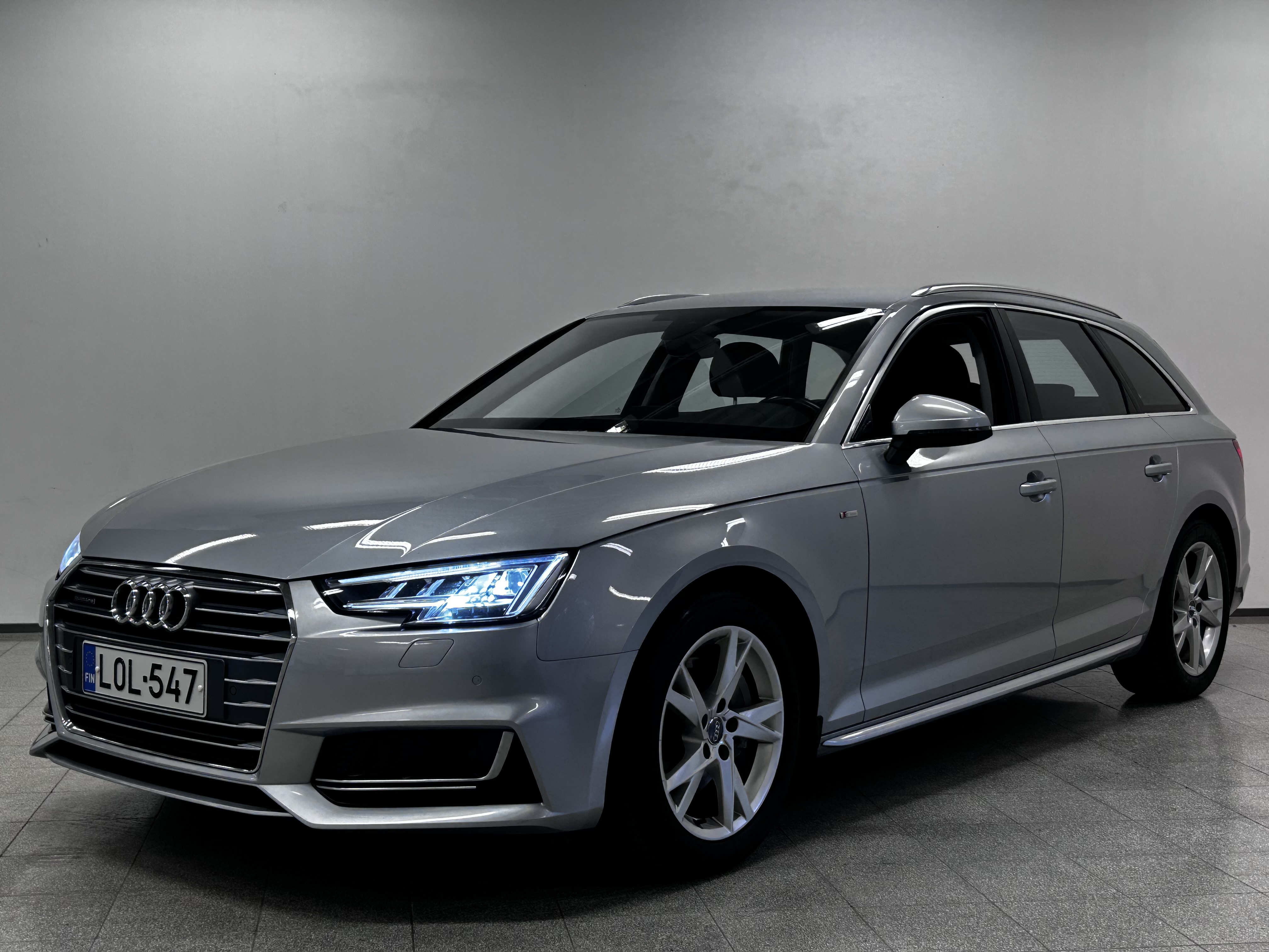AUDI A4 2018
