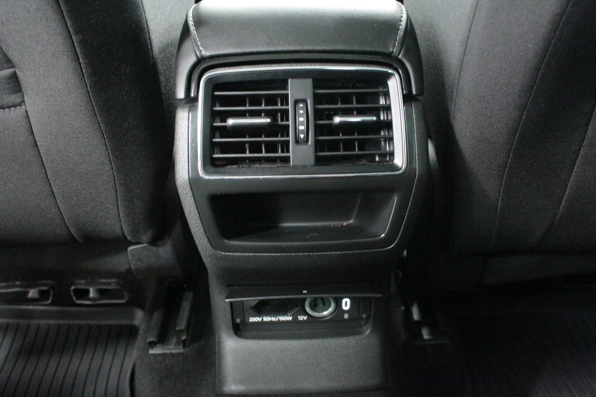 SKODA Karoq 2023