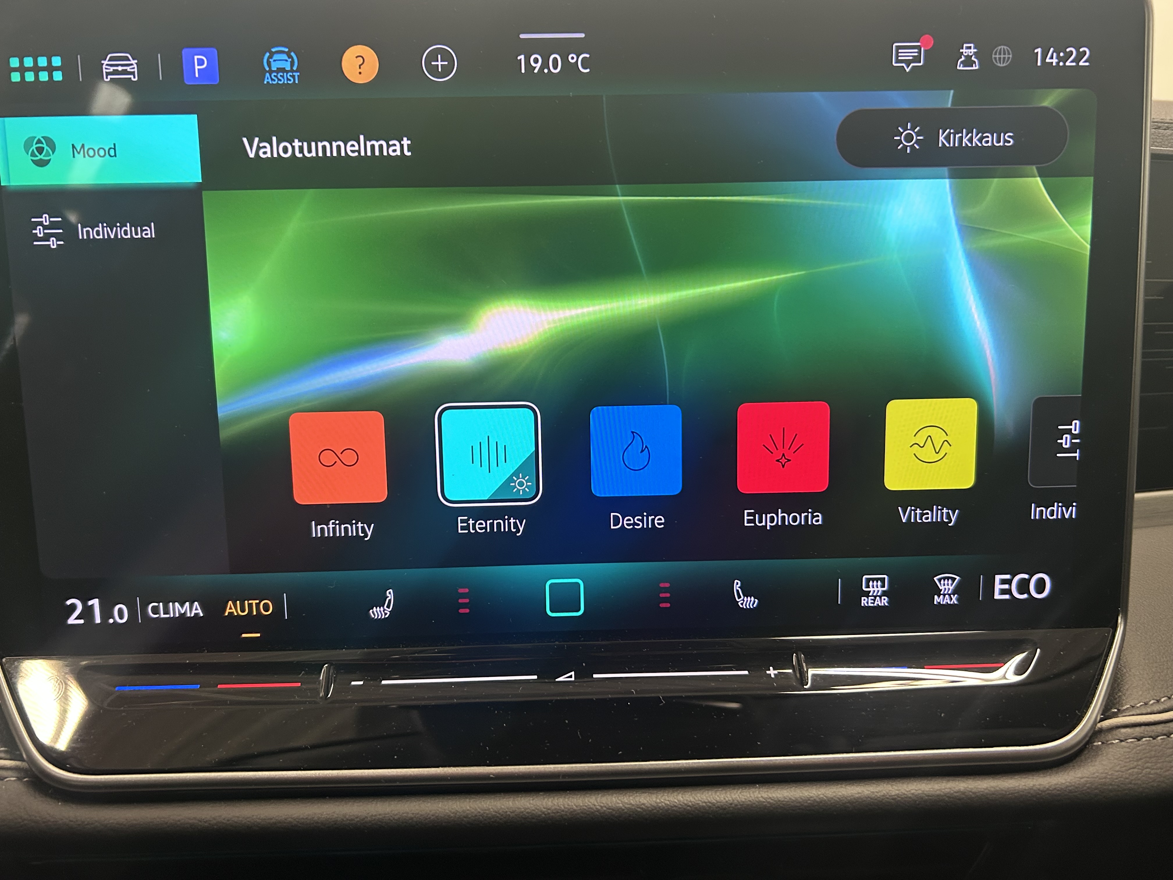 VOLKSWAGEN Passat 2025