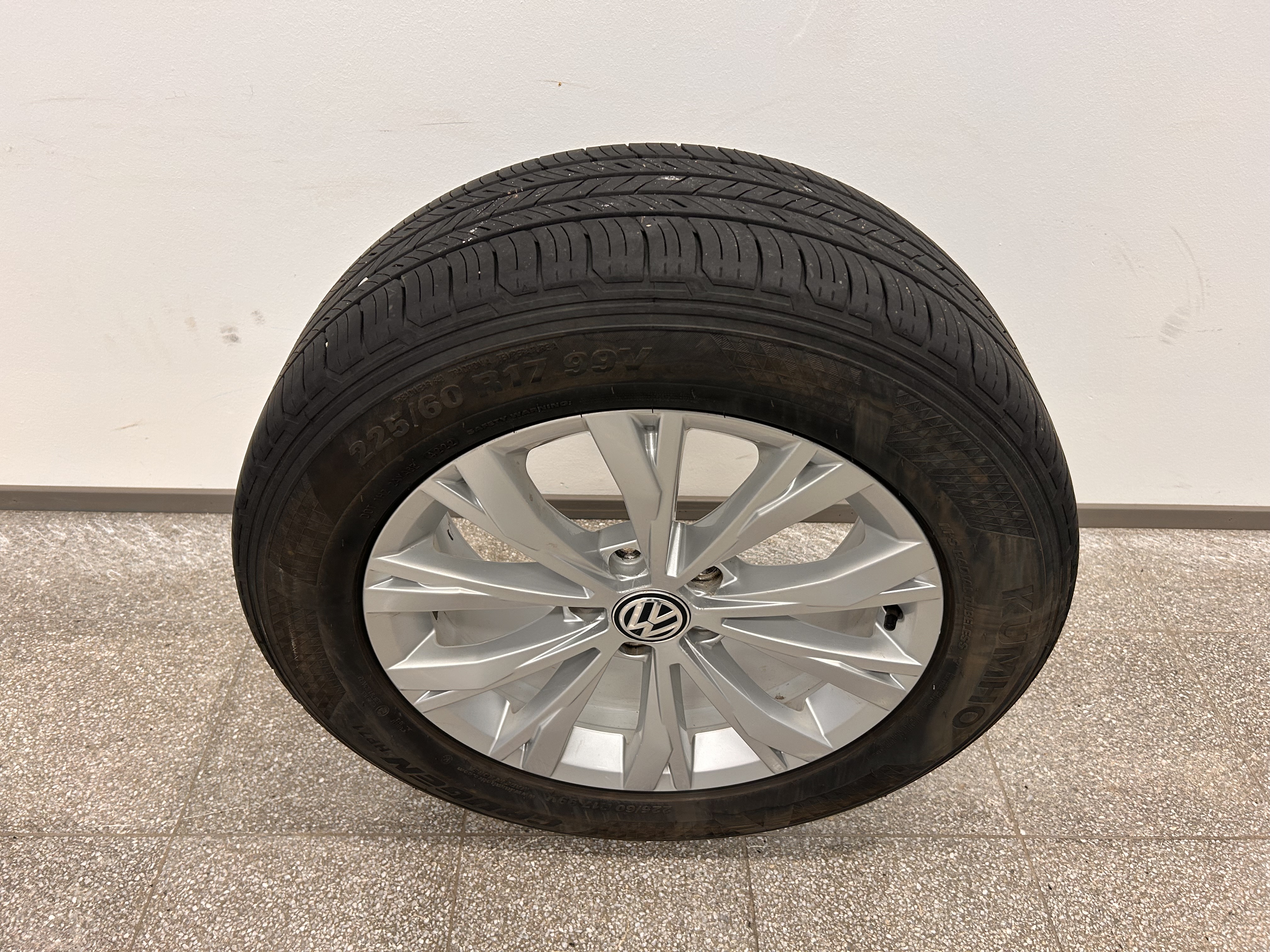 VOLKSWAGEN Tiguan 2016