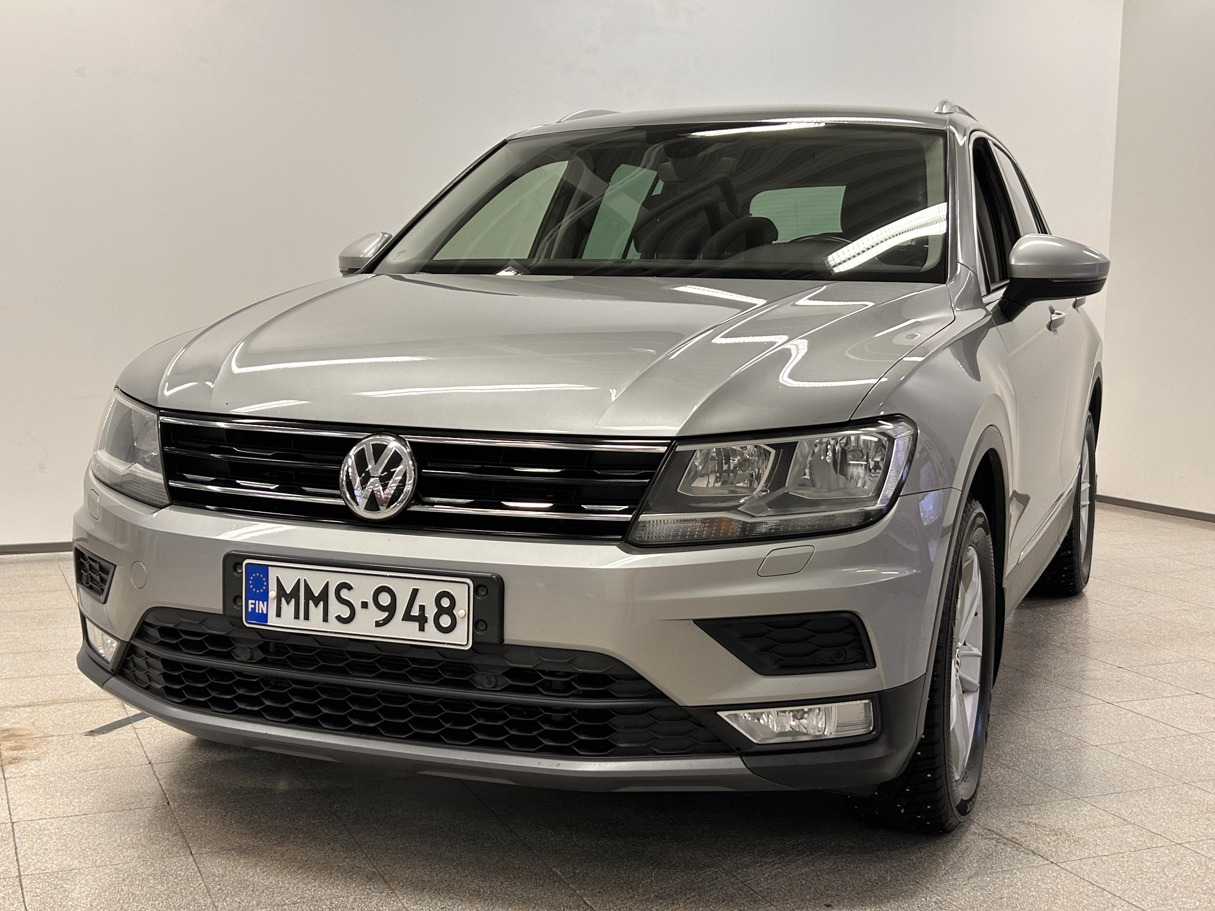VOLKSWAGEN Tiguan 2016