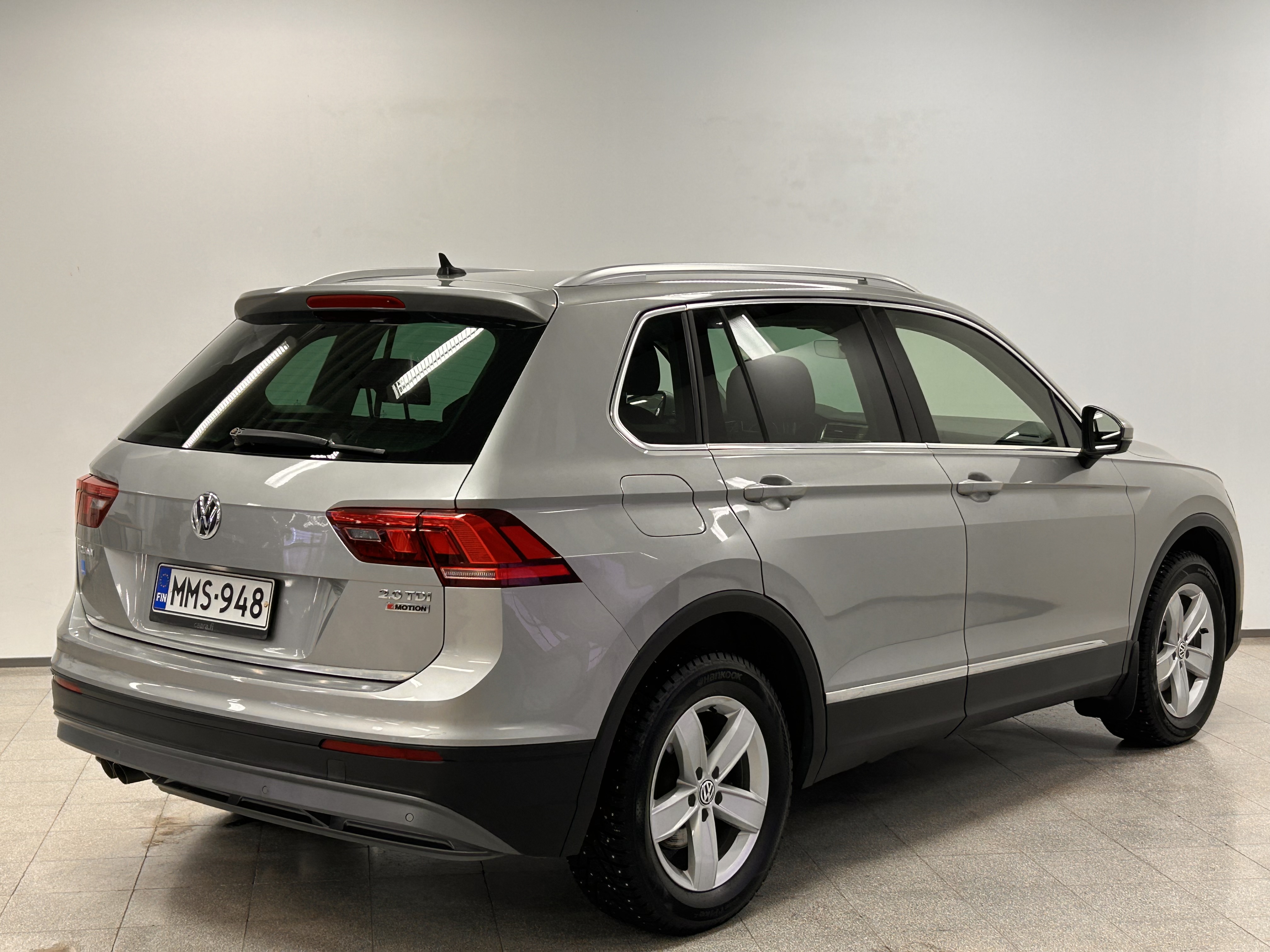 VOLKSWAGEN Tiguan 2016