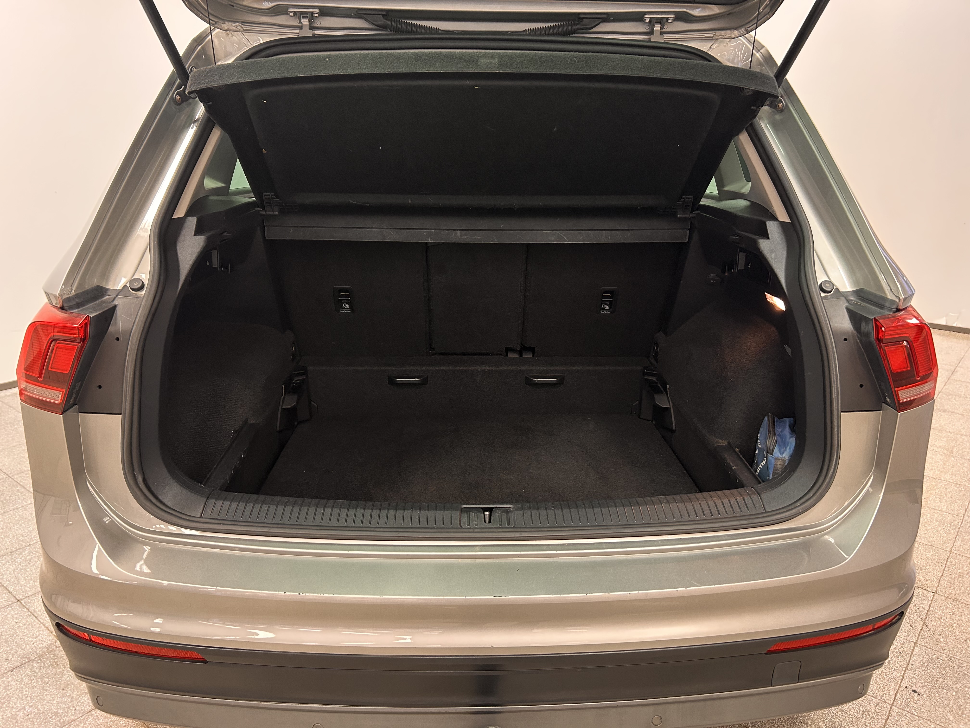 VOLKSWAGEN Tiguan 2016