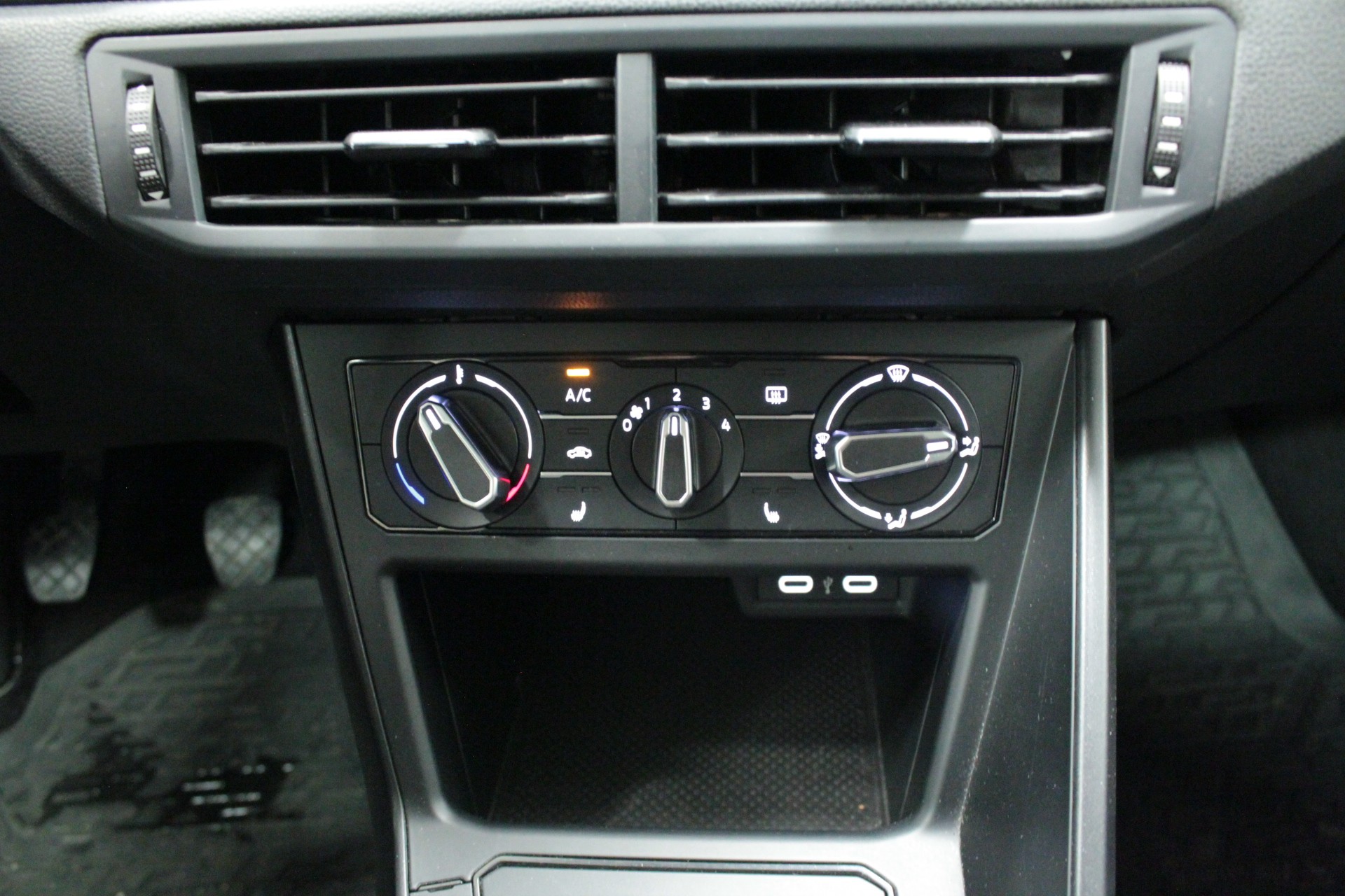 VOLKSWAGEN Taigo 2023