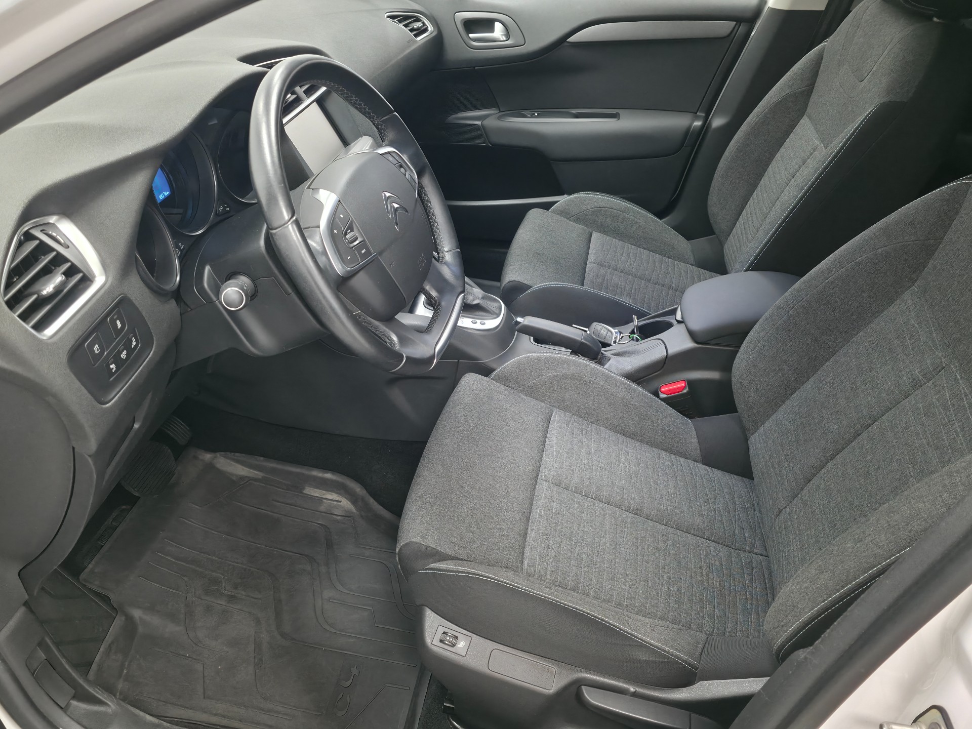 CITROEN C4 2016