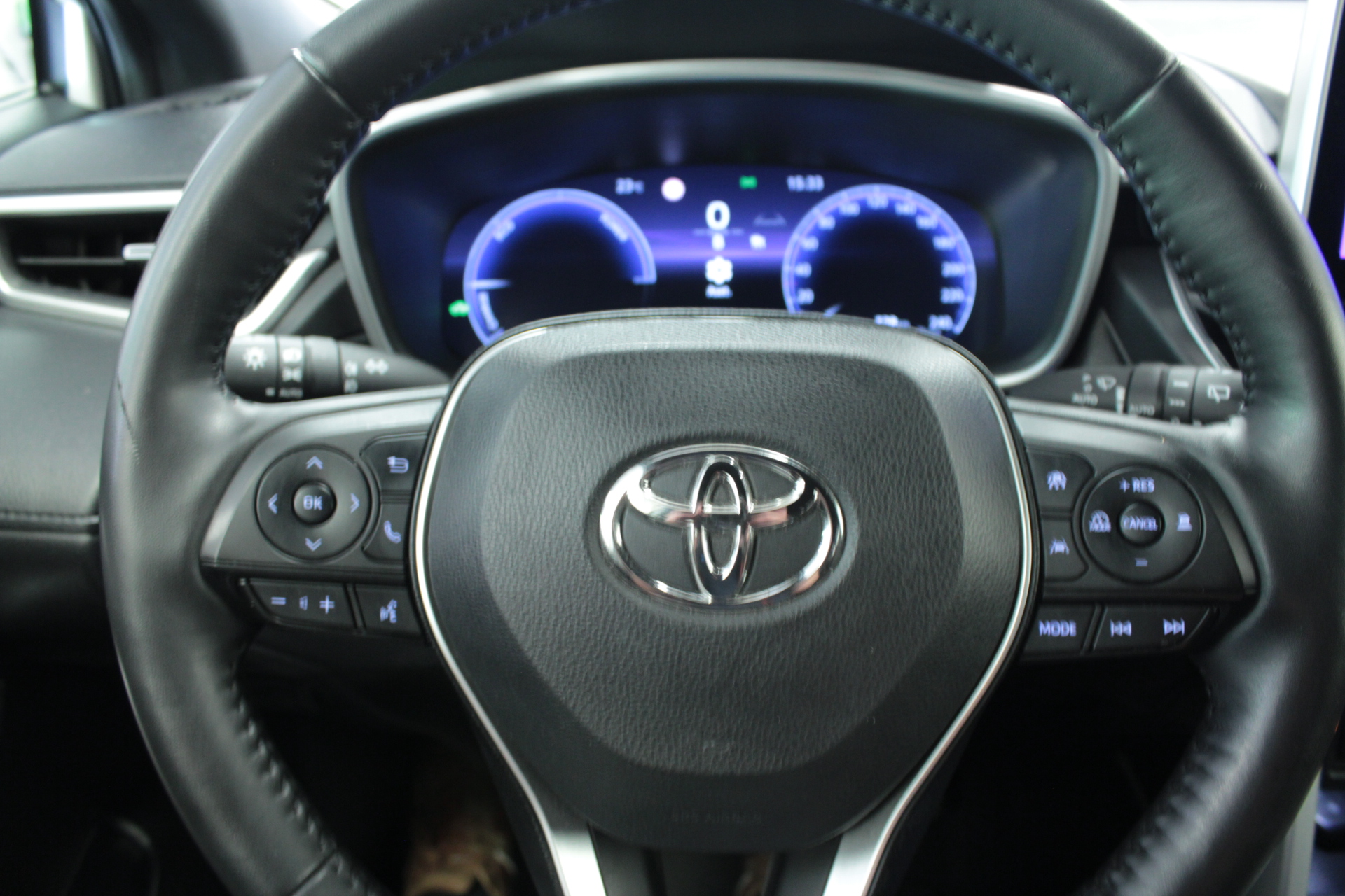 TOYOTA Corolla Cross 2023