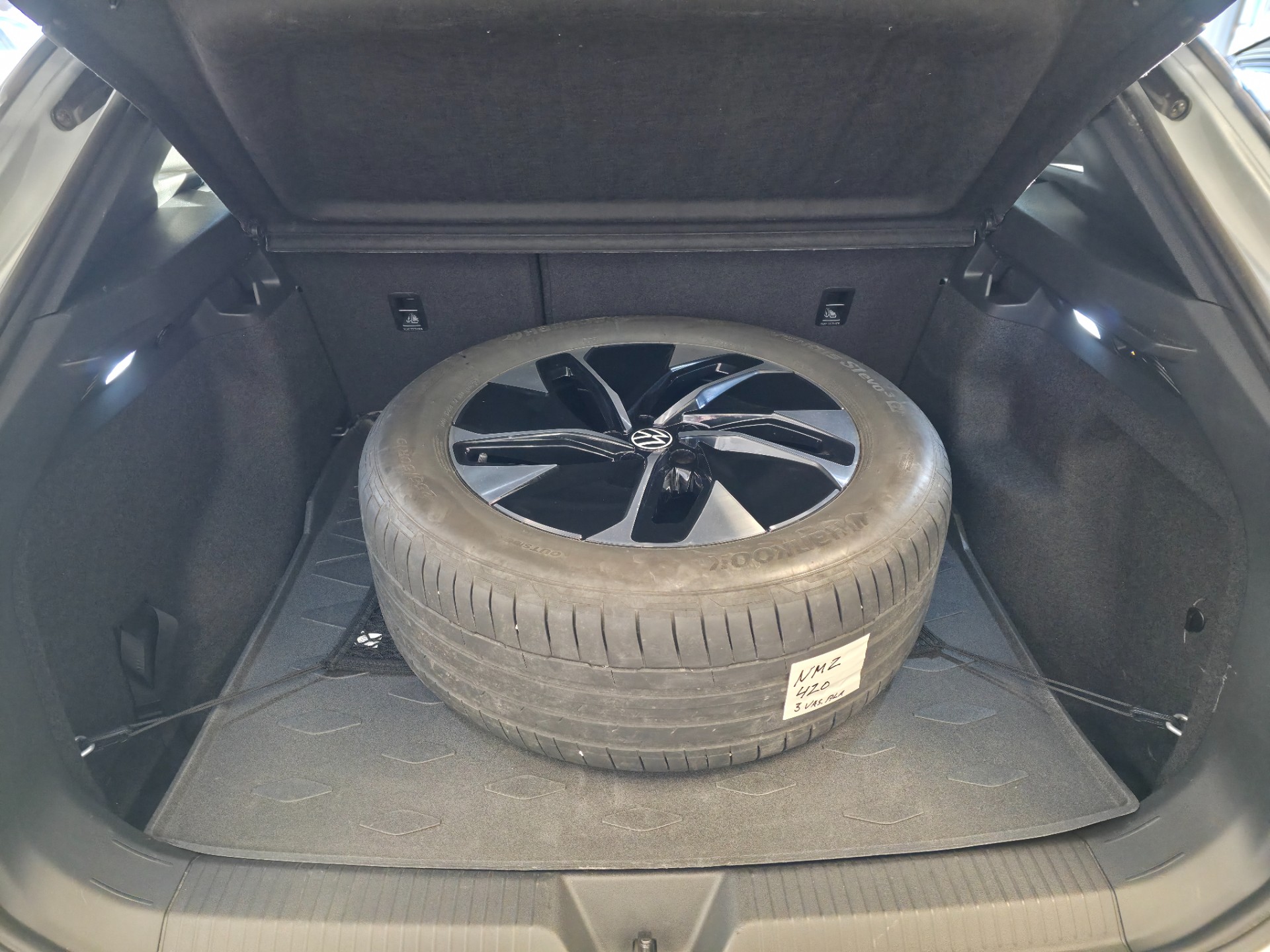 VOLKSWAGEN ID.4 2023