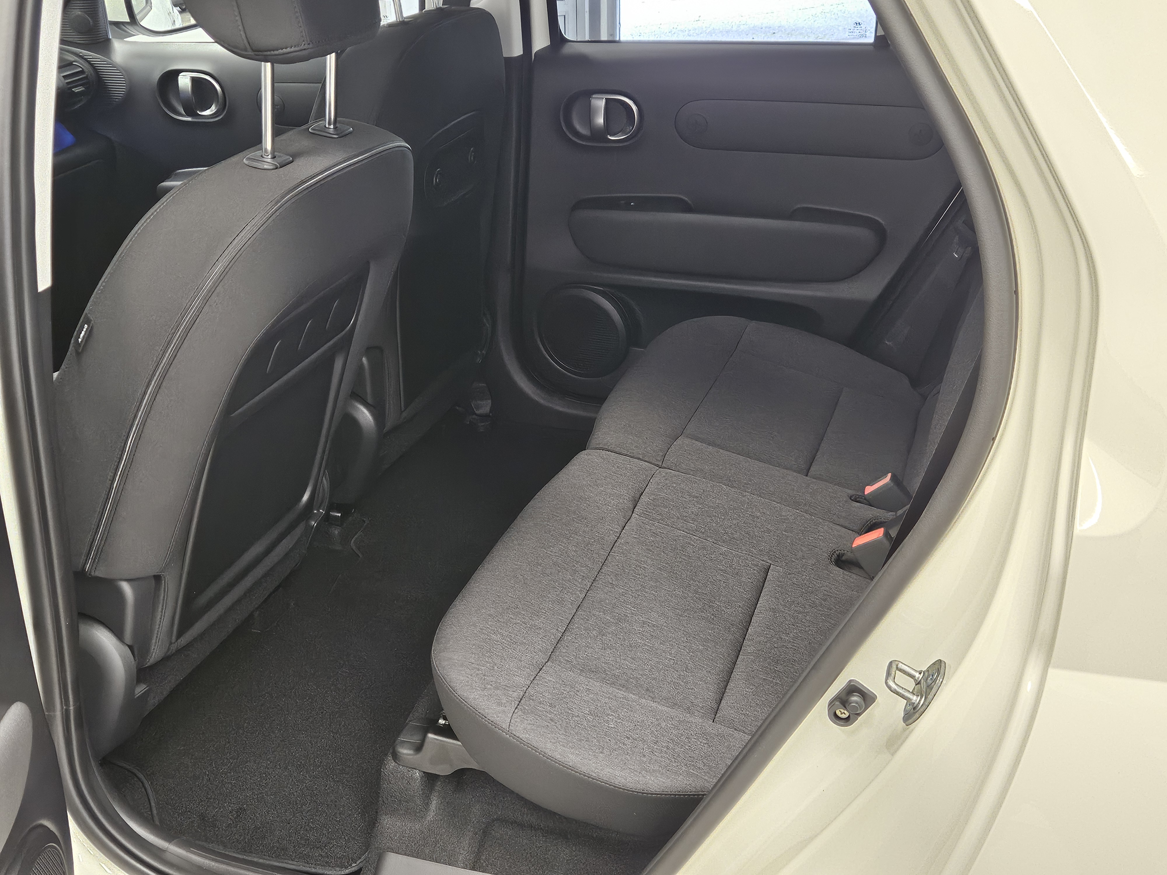 Hyundai INSTER 2026