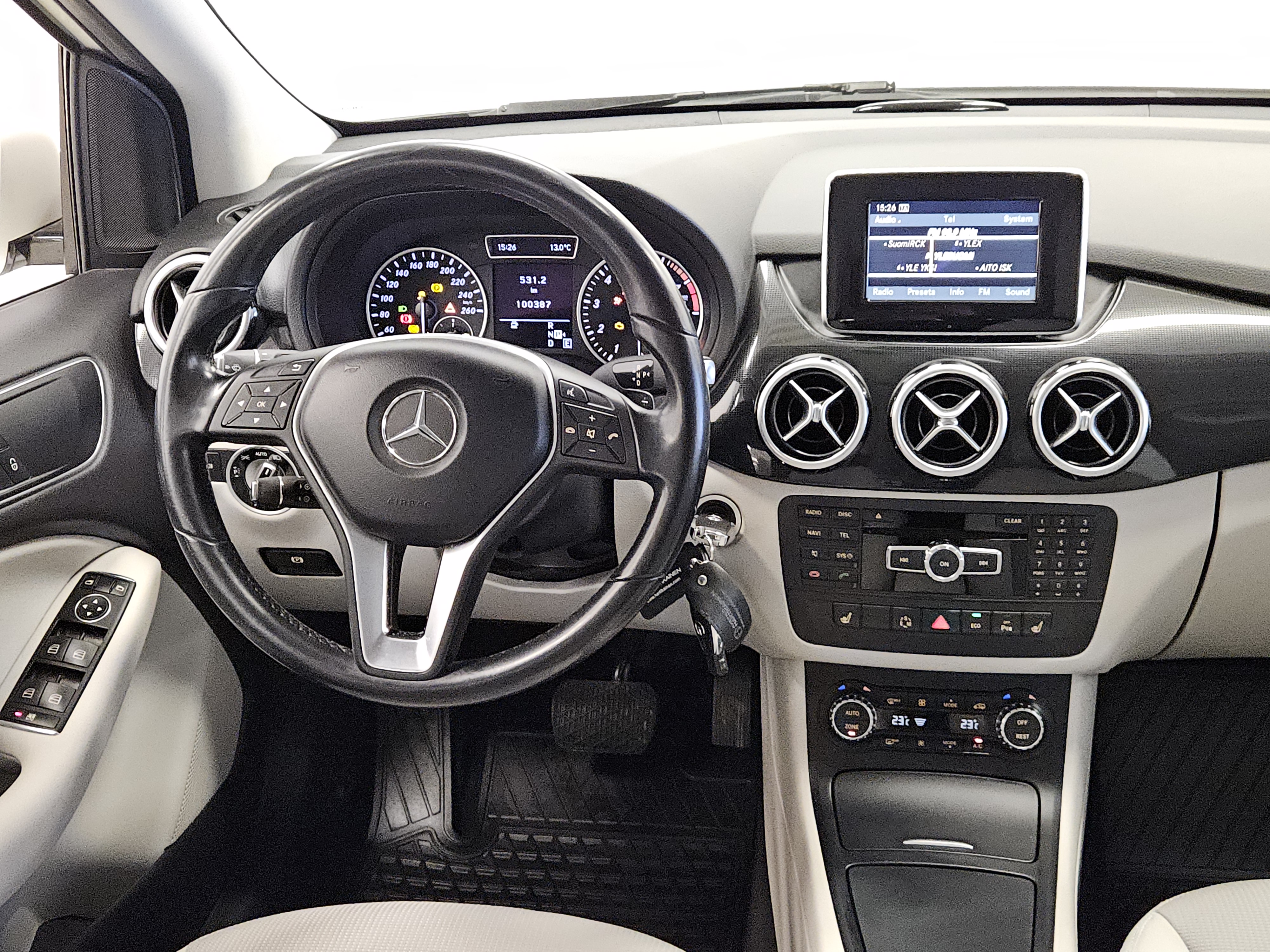 MERCEDES-BENZ B 2012