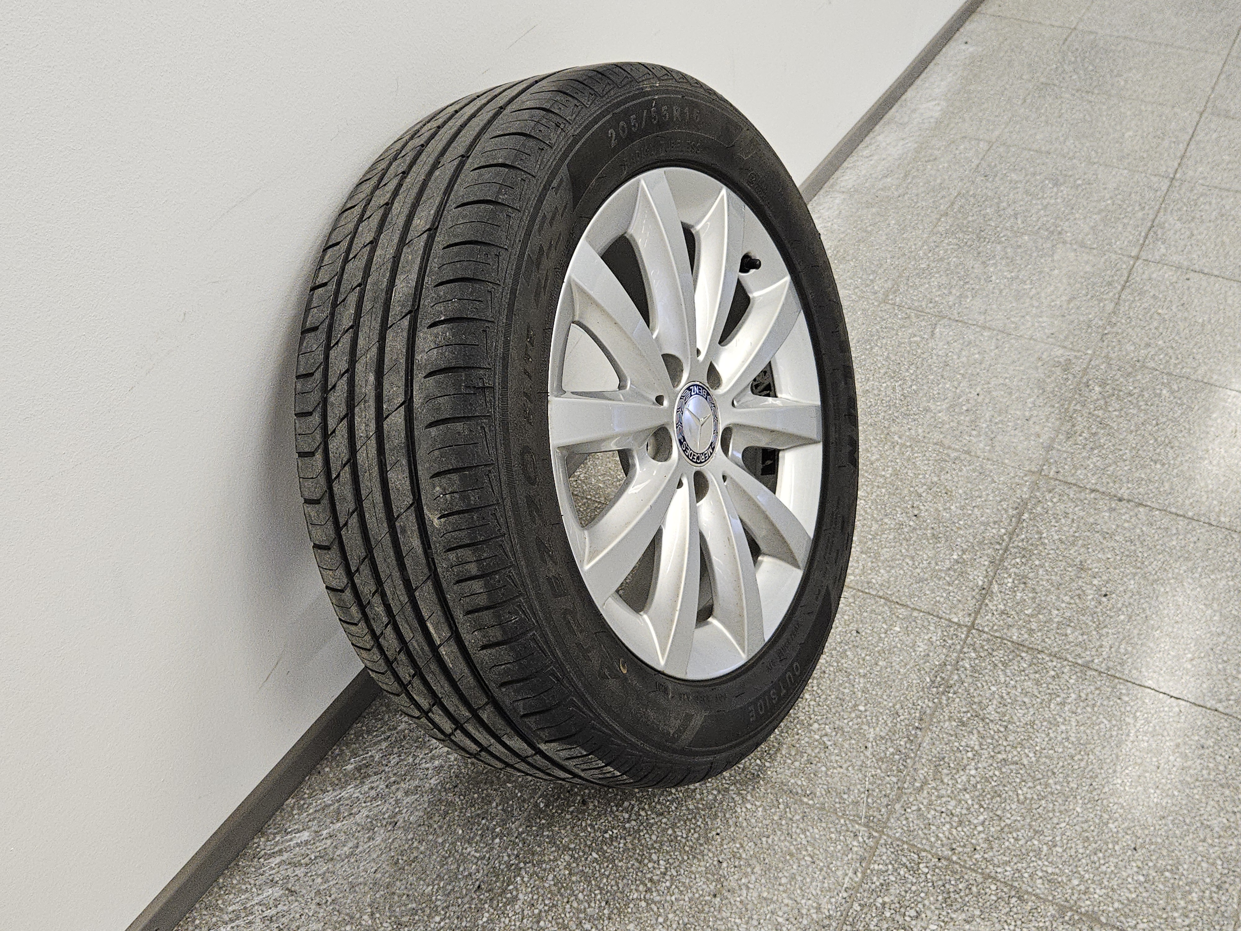 MERCEDES-BENZ B 2012