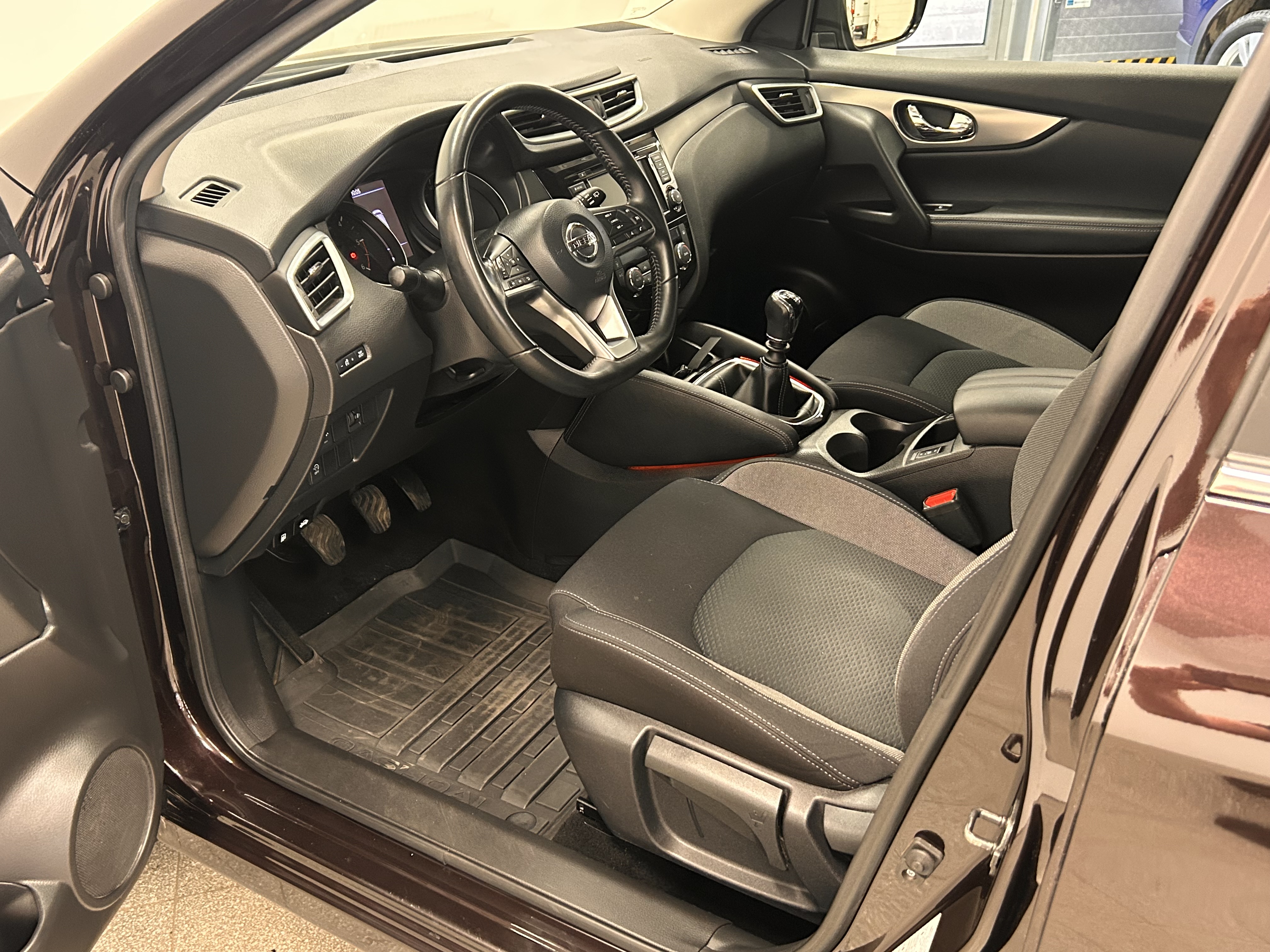 NISSAN Qashqai 2019