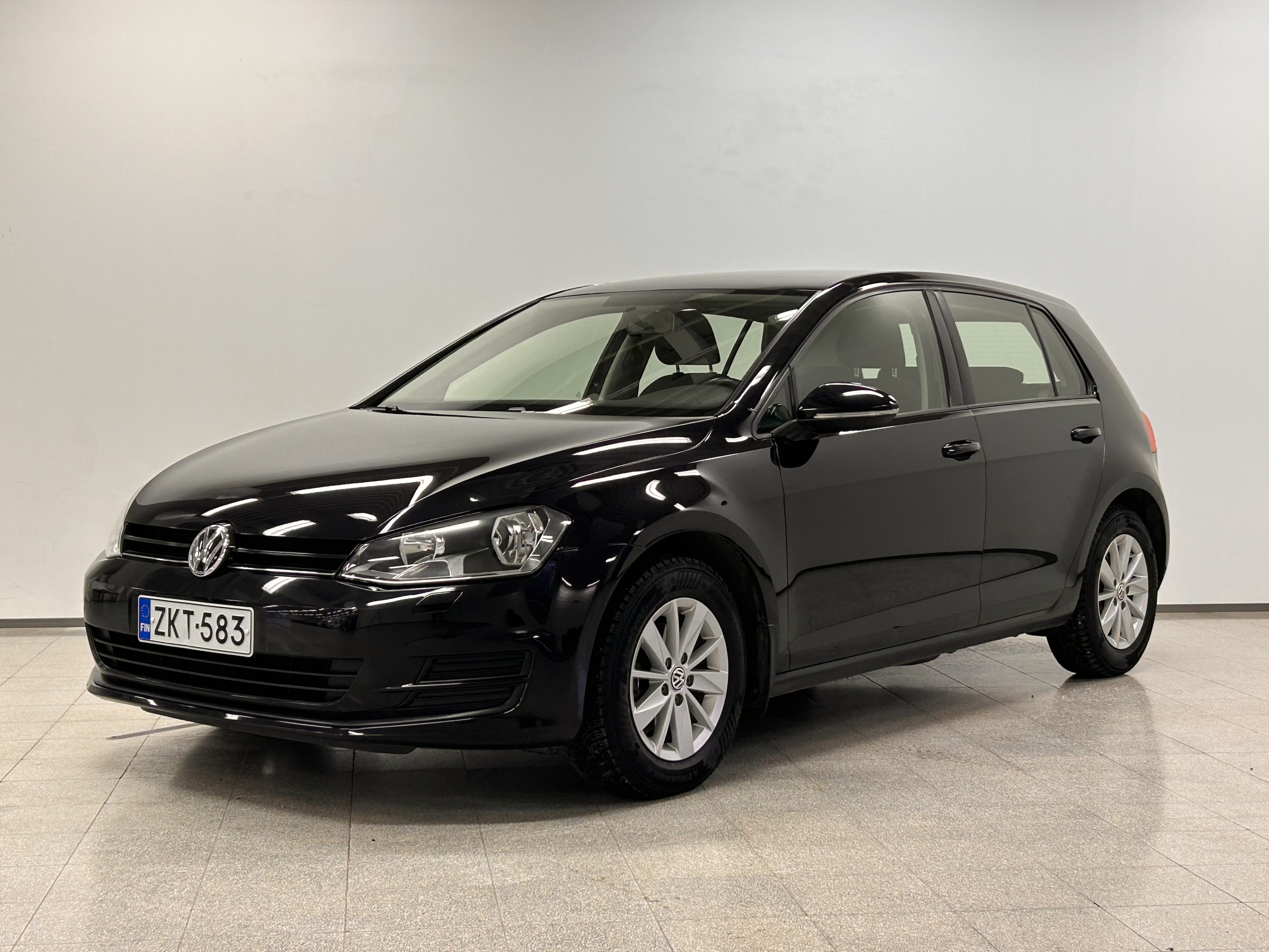 VOLKSWAGEN Golf 2016