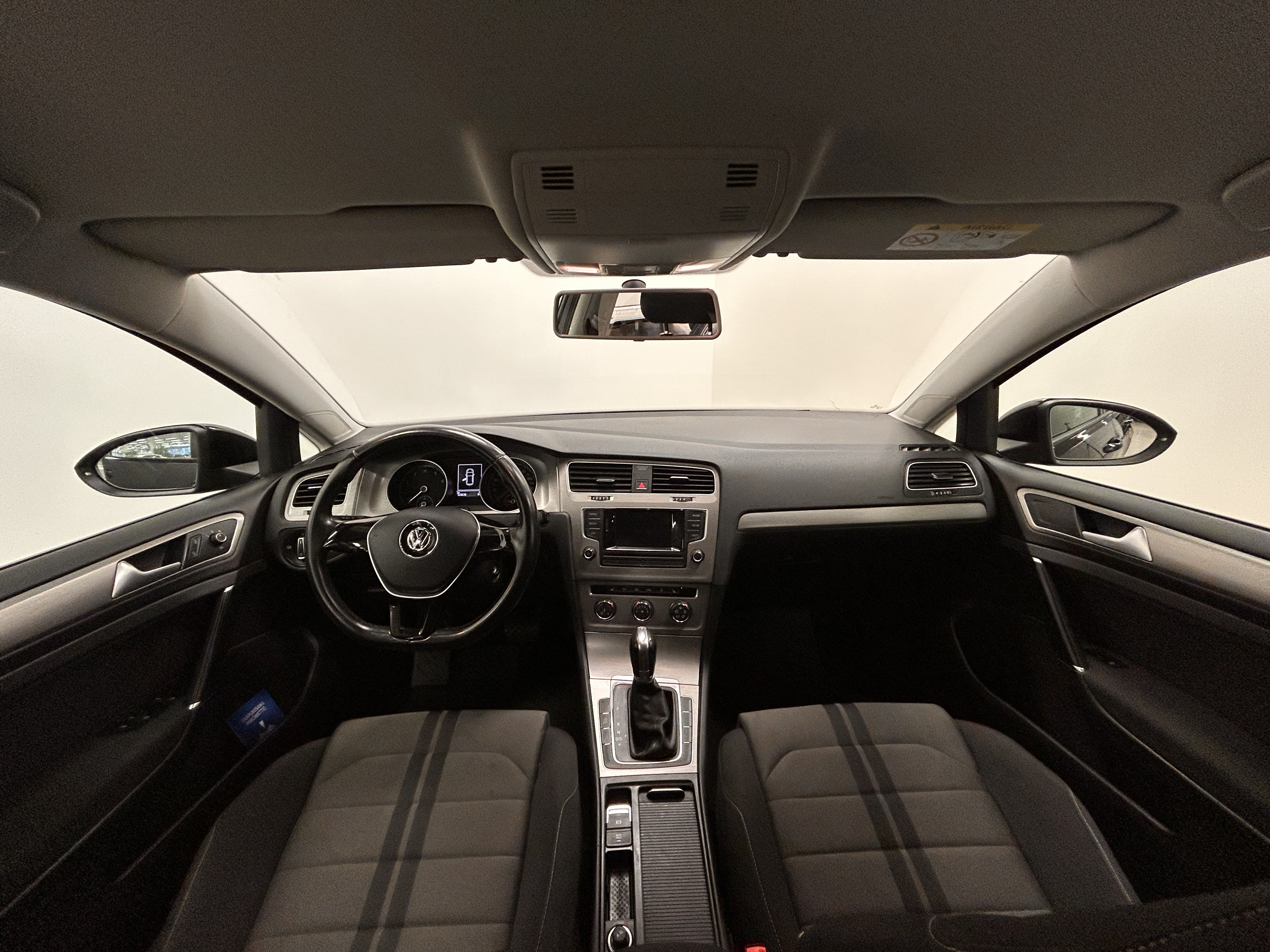 VOLKSWAGEN Golf 2016