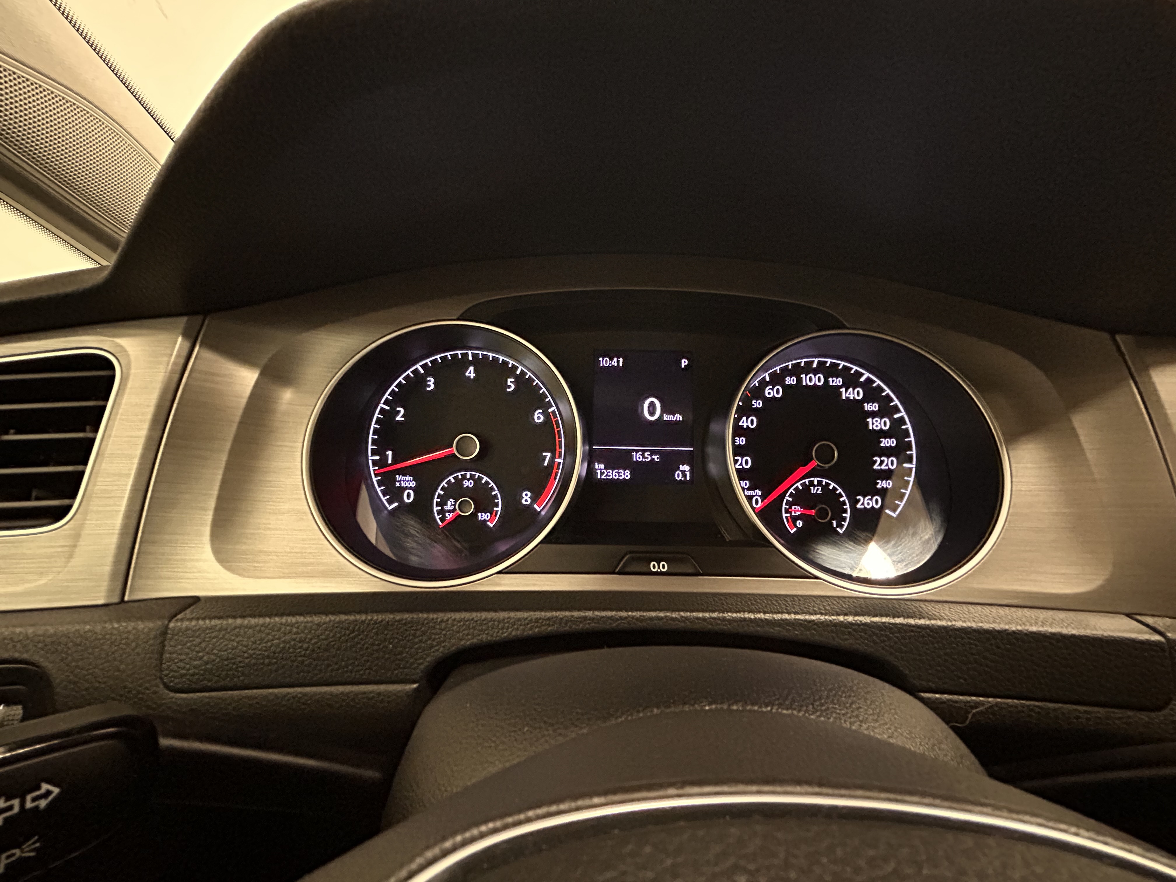 VOLKSWAGEN Golf 2016