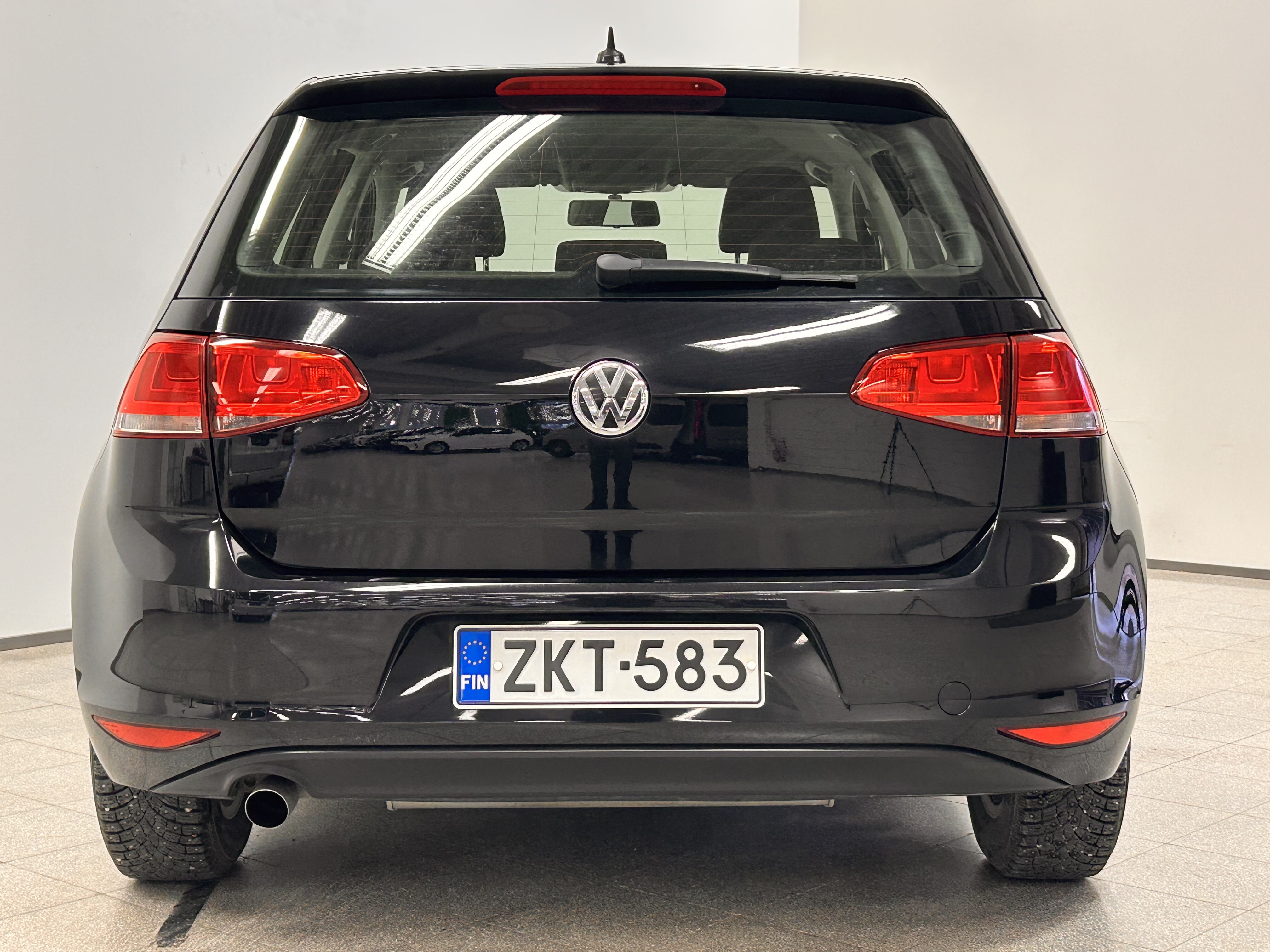 VOLKSWAGEN Golf 2016