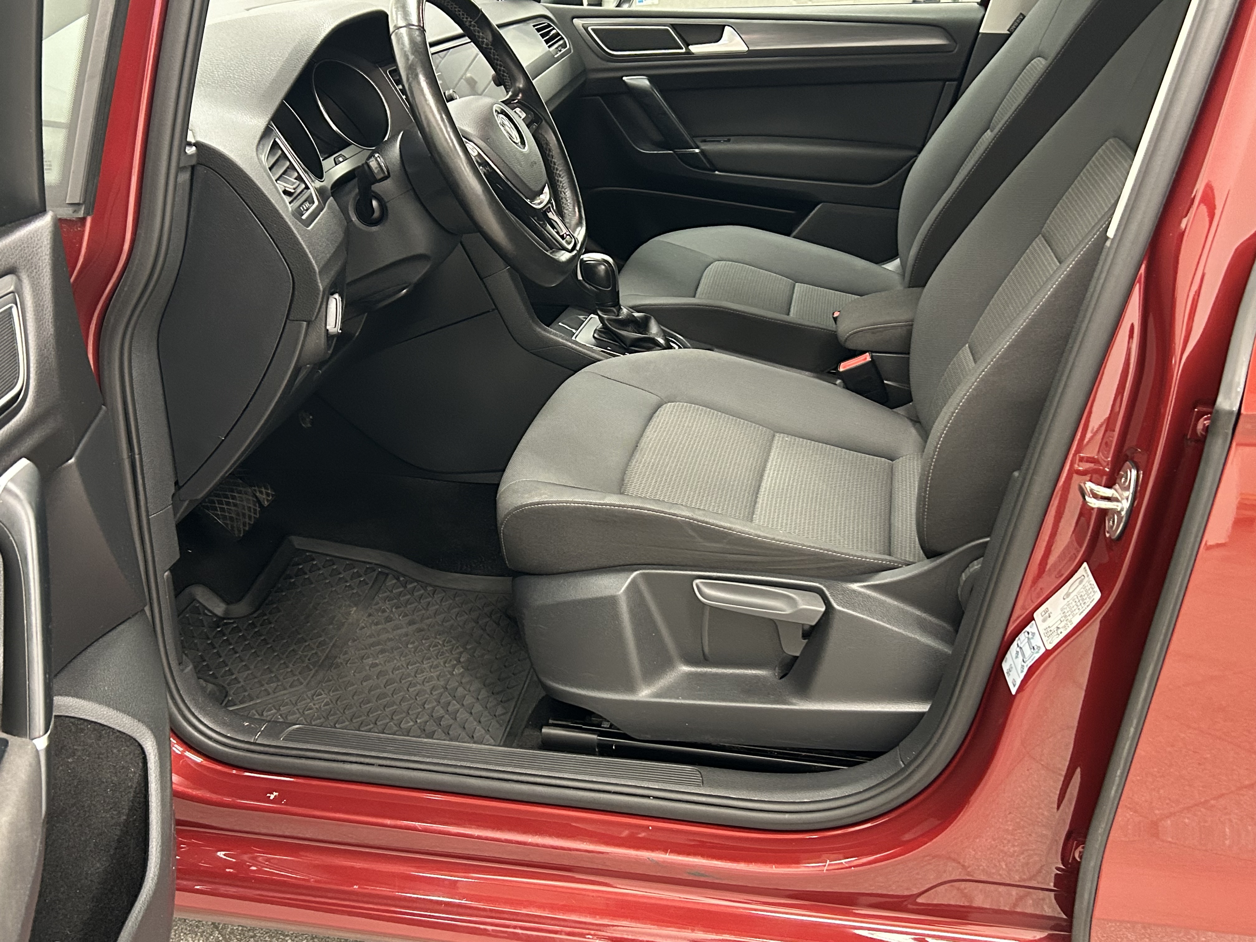 VOLKSWAGEN Golf Sportsvan 2020